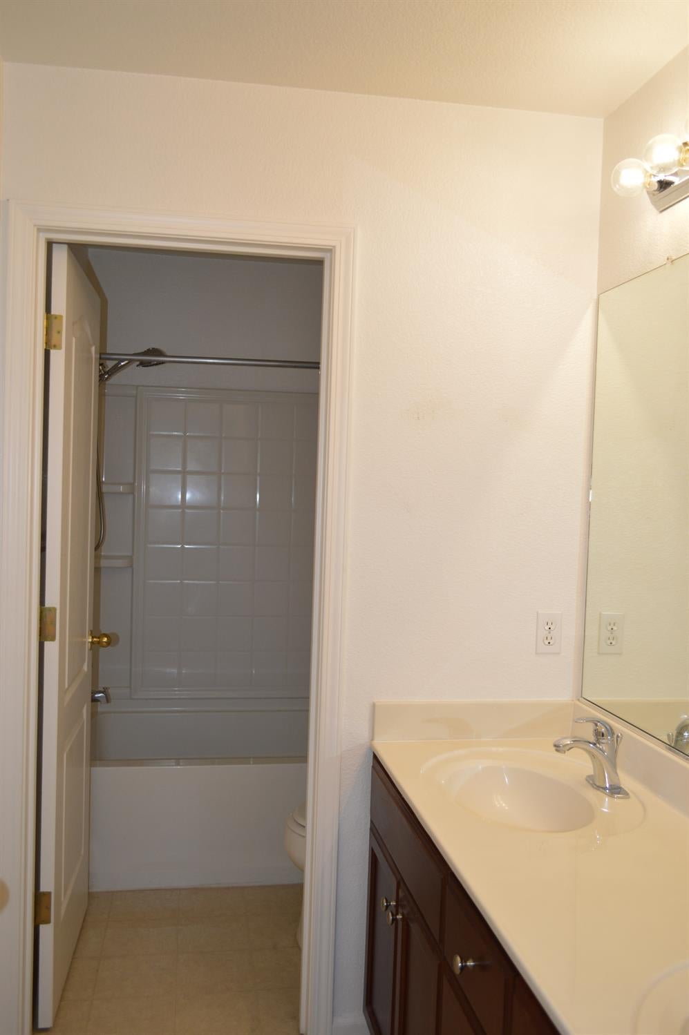 Turlock, California, 95382, United States, 3 Bedrooms Bedrooms, ,2 BathroomsBathrooms,Residential,For Sale,1992840