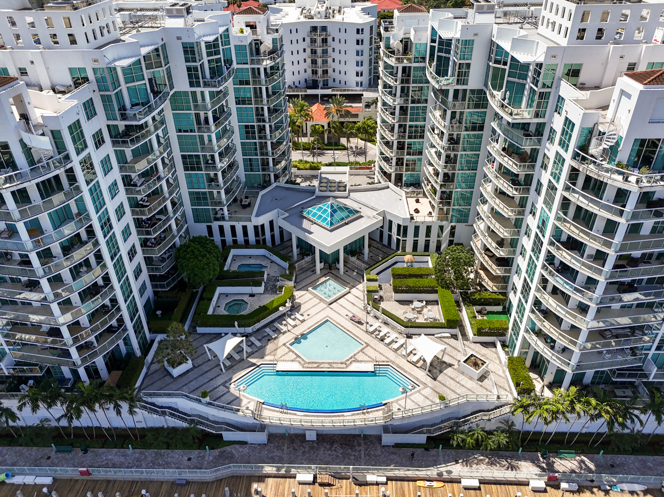  3131 NE 188th St, Aventura, FL, 33180 - 物件實景