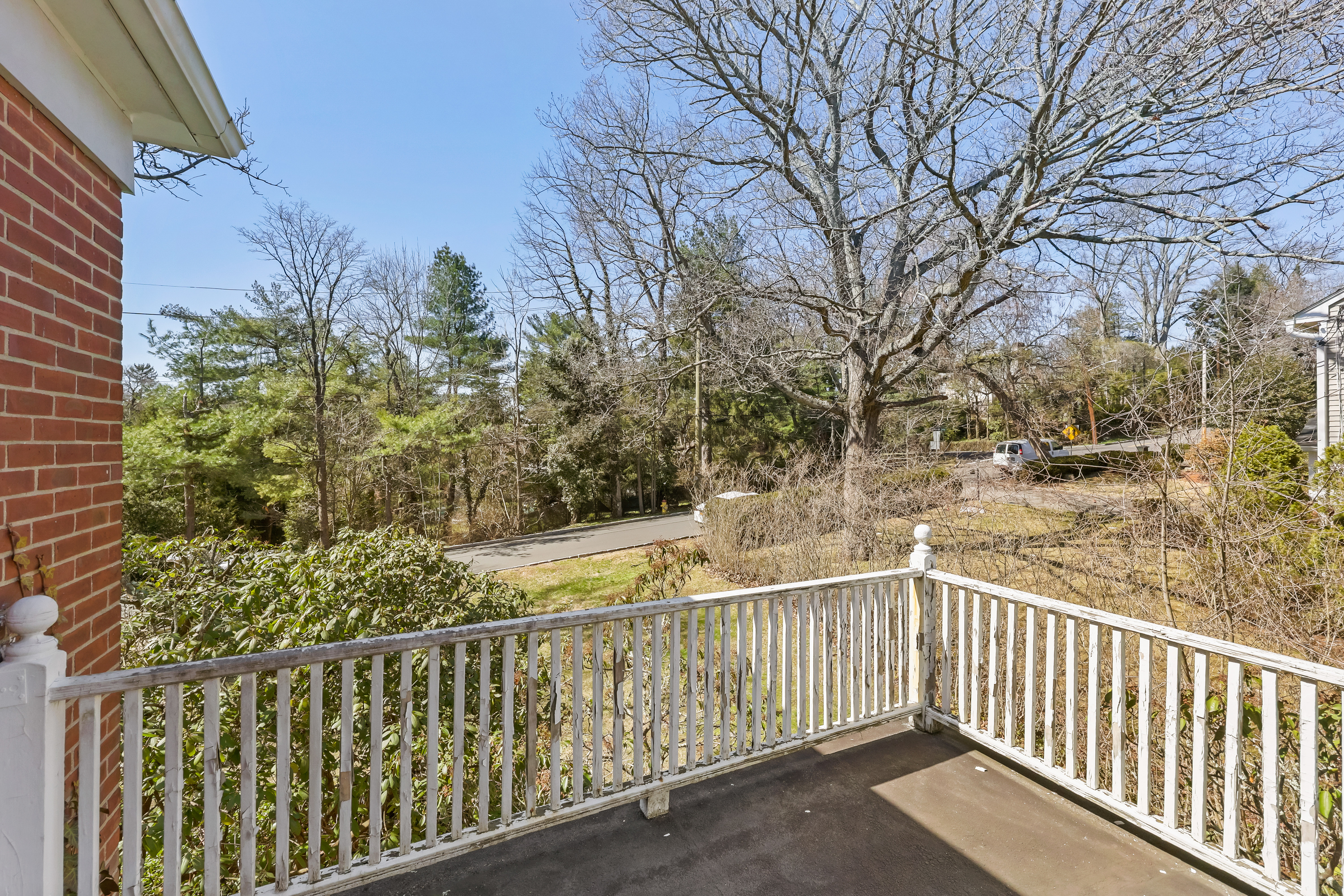  Sun-drenched and Welcoming - 物件實景