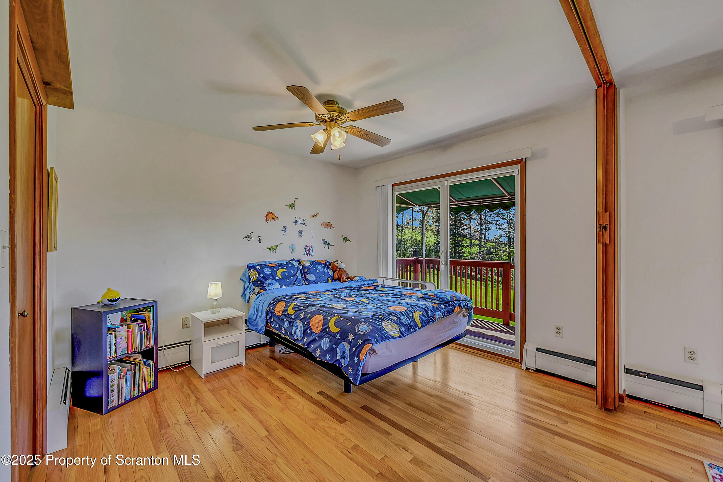 Clarks Summit, Pennsylvania, 18411, United States, 5 Bedrooms Bedrooms, ,4 BathroomsBathrooms,Residential,For Sale,1971485