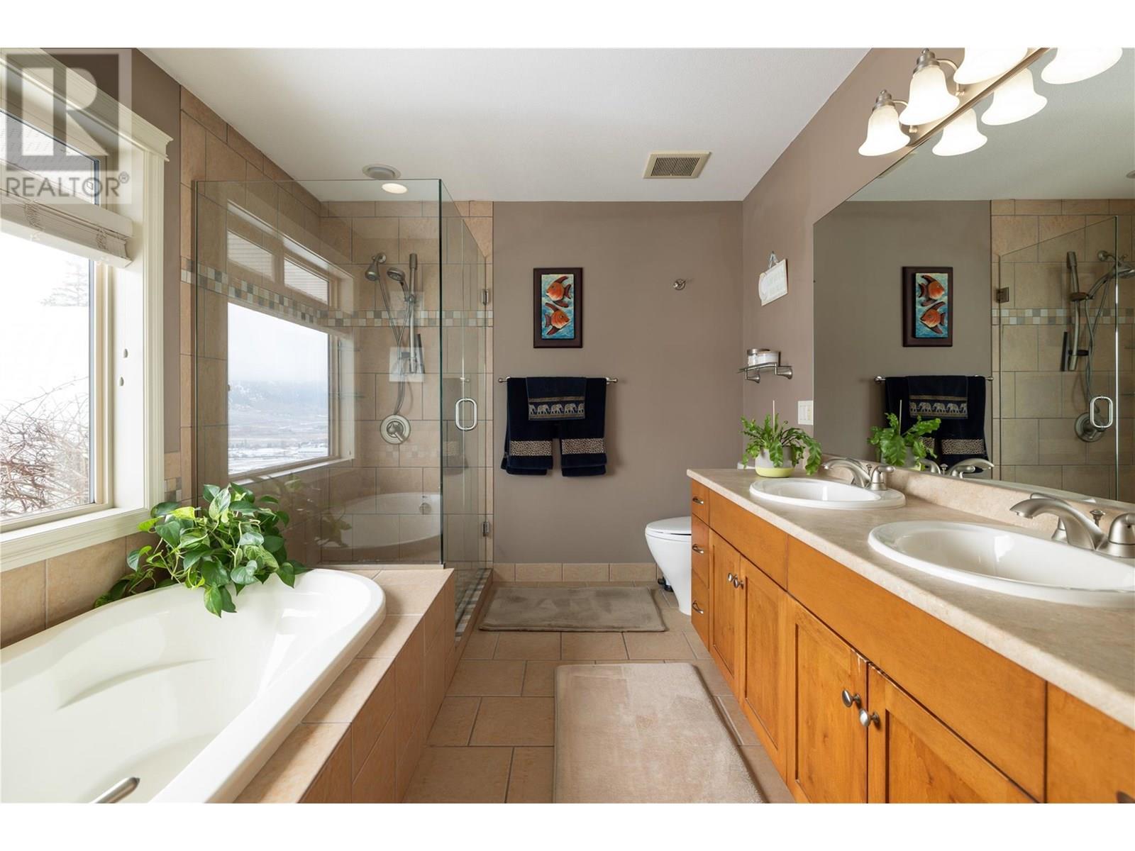 COLDSTREAM, British Columbia, V1B 3E8, CA, 3 Bedrooms Bedrooms, ,2 BathroomsBathrooms,Residential,For Sale,1837127