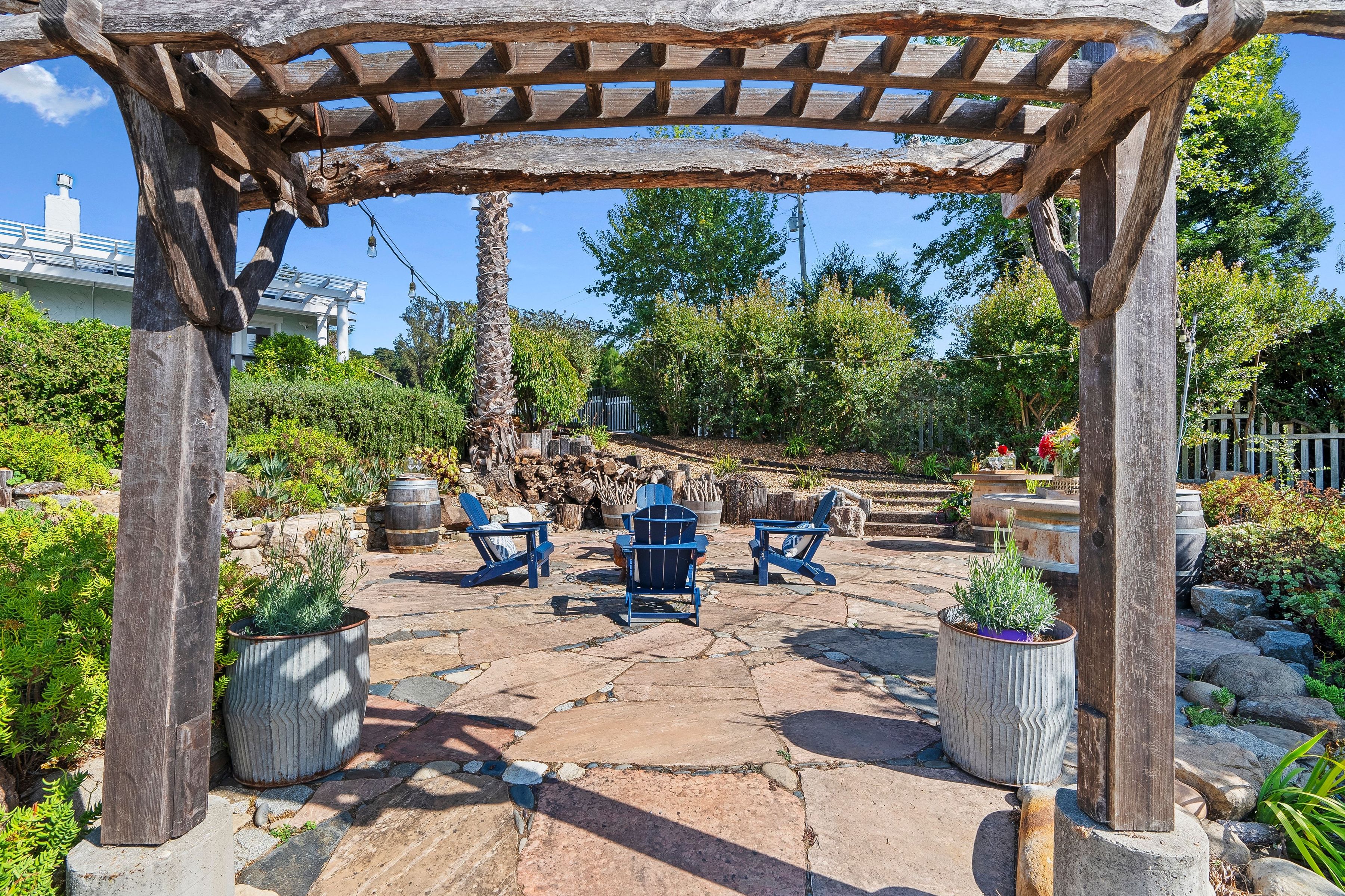  3999 Cherryvale Avenue, Soquel - 物件實景