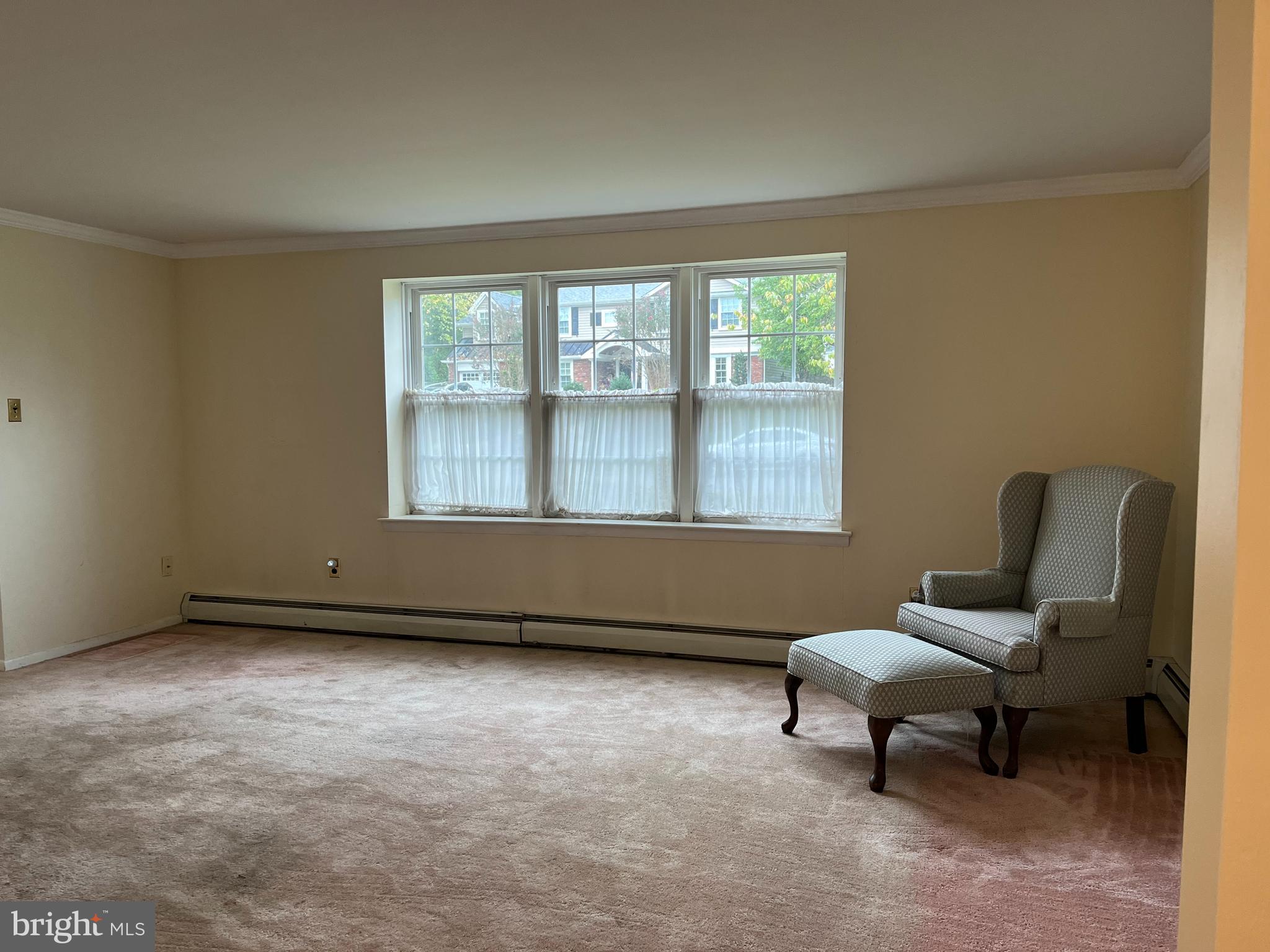 Southampton, Pennsylvania, 18966, United States, 4 Bedrooms Bedrooms, ,Residential,For Sale,1990215