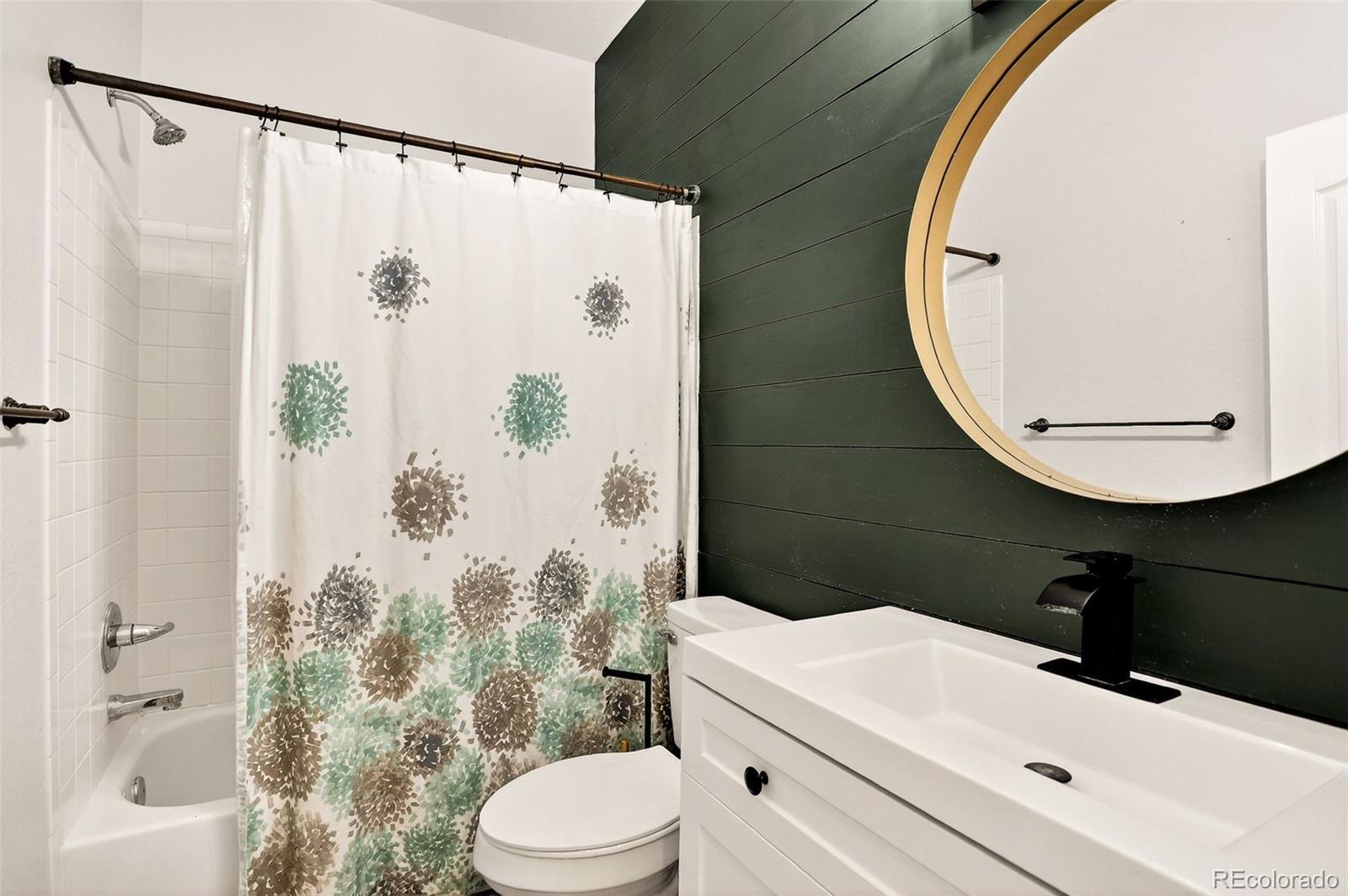 Highlands Ranch, Colorado, 80126, United States, 5 Bedrooms Bedrooms, ,4 BathroomsBathrooms,Residential,For Sale,1989546