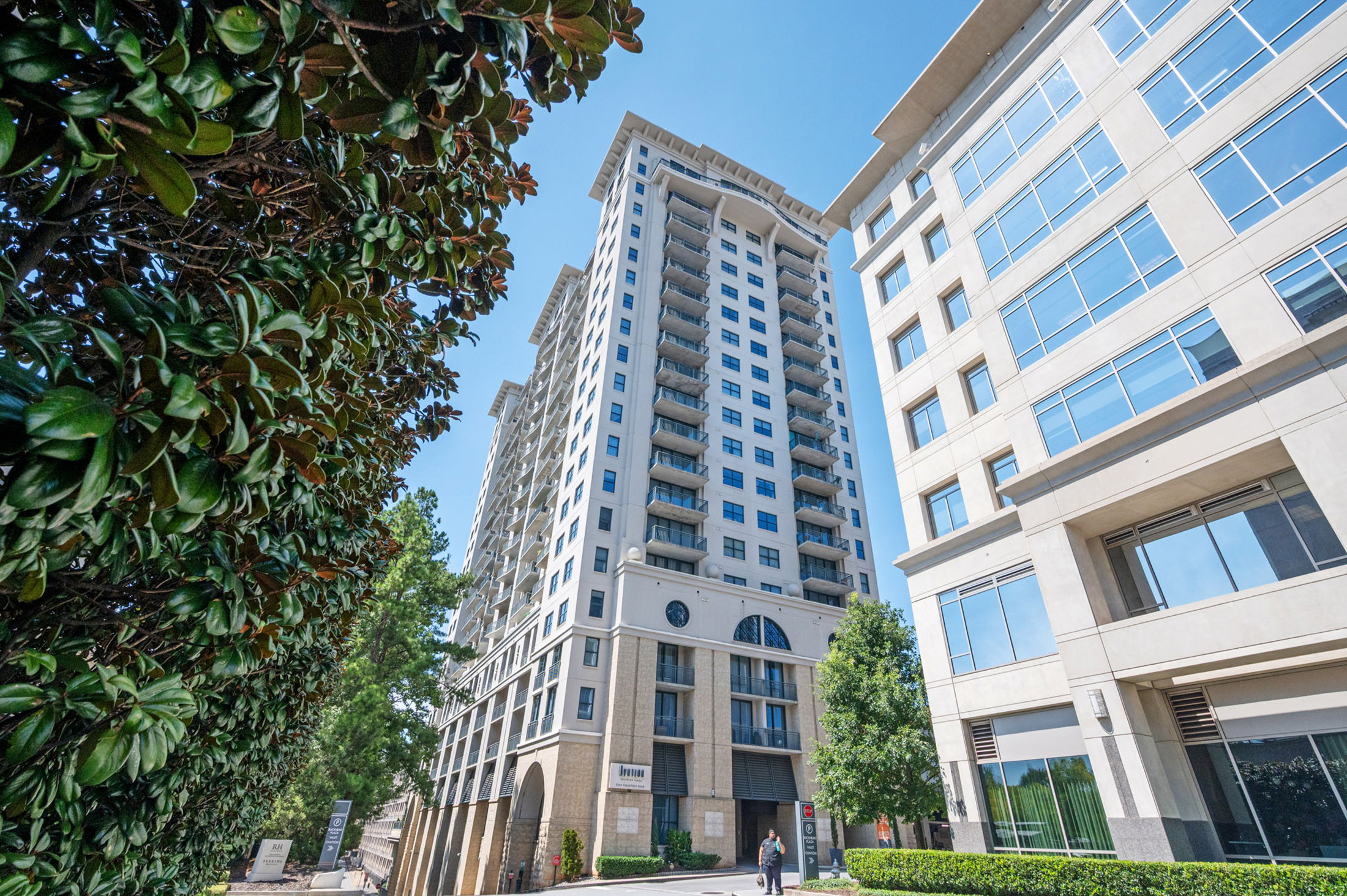  Sophisticated City Living Meets Comfort and Convenience in the Heart of Buckhead - 物件實景