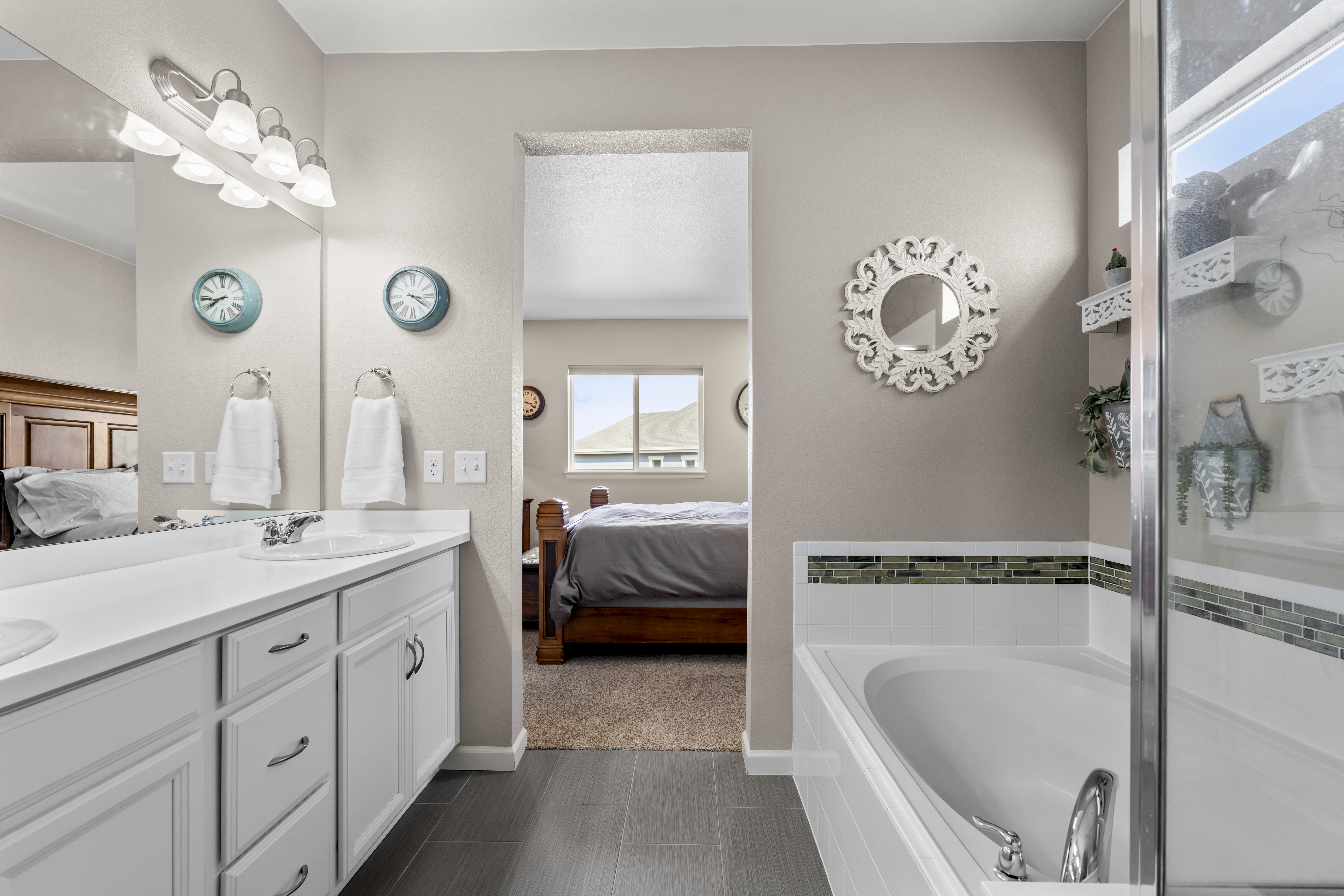  A Turn-Key Treasure Nestled Within the Highly Coveted Terrain Neighborhood - 物件實景