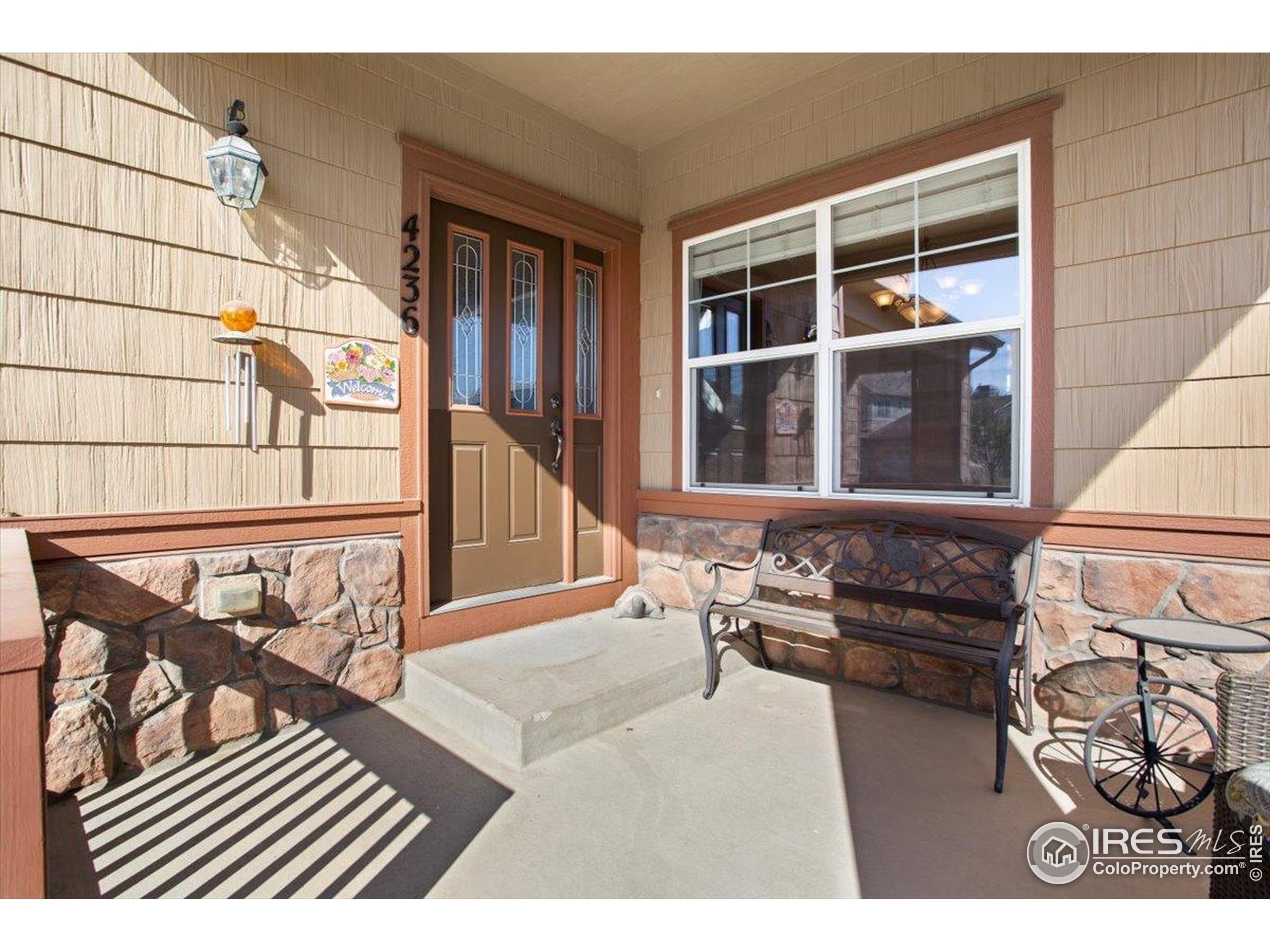 Longmont, Colorado, 80503, United States, 4 Bedrooms Bedrooms, ,3 BathroomsBathrooms,Residential,For Sale,1910378