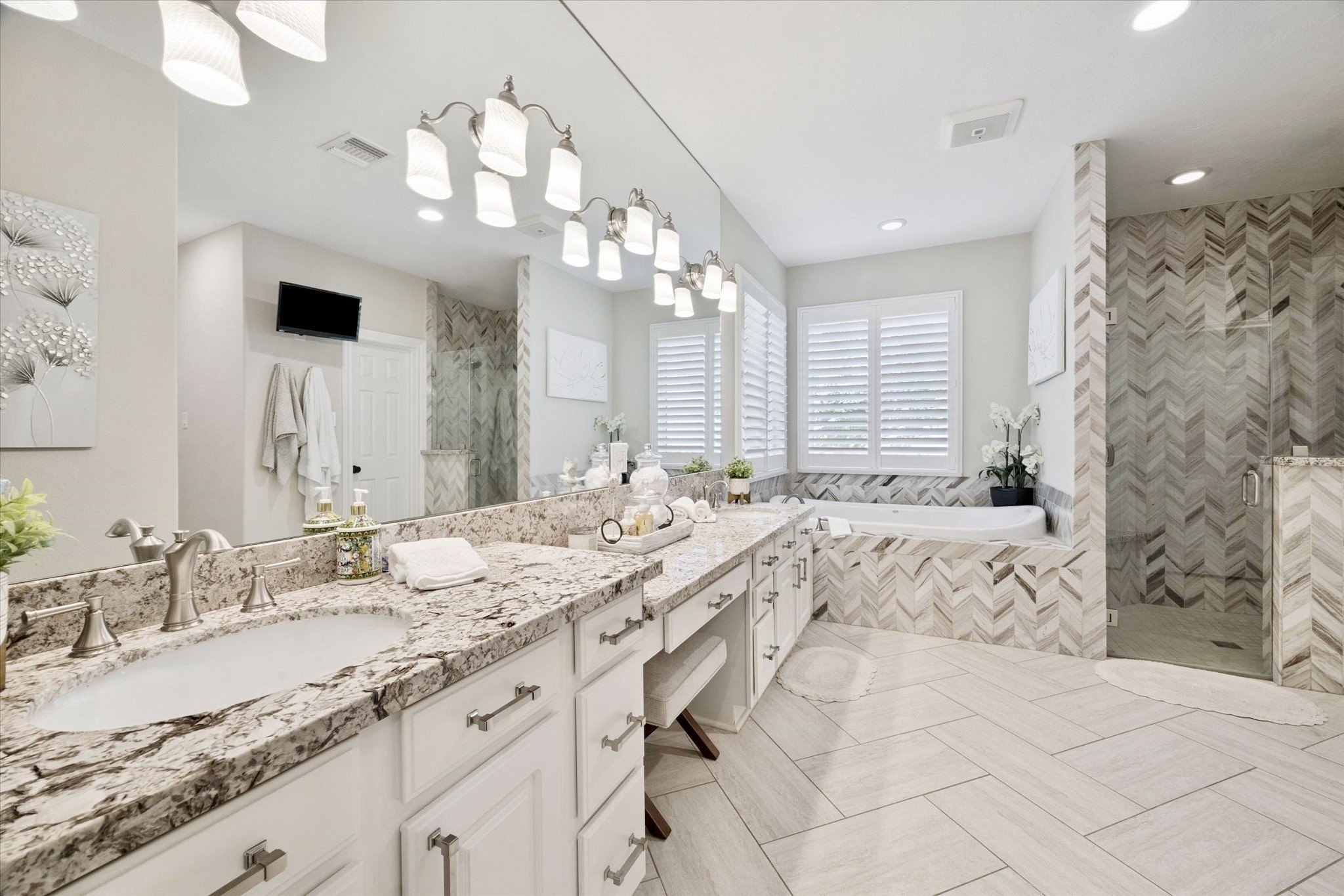 Friendswood, Texas, 77546, United States, 3 Bedrooms Bedrooms, ,5 BathroomsBathrooms,Residential,For Sale,1908024
