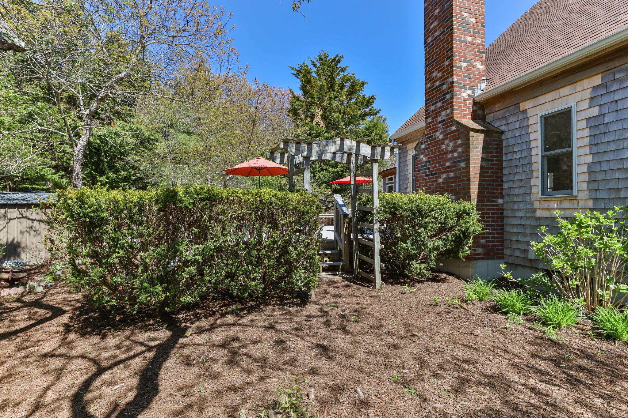  Near Beaches, Galleries & Trails — A Beautifully Updated Provincetown Home - 物件實景