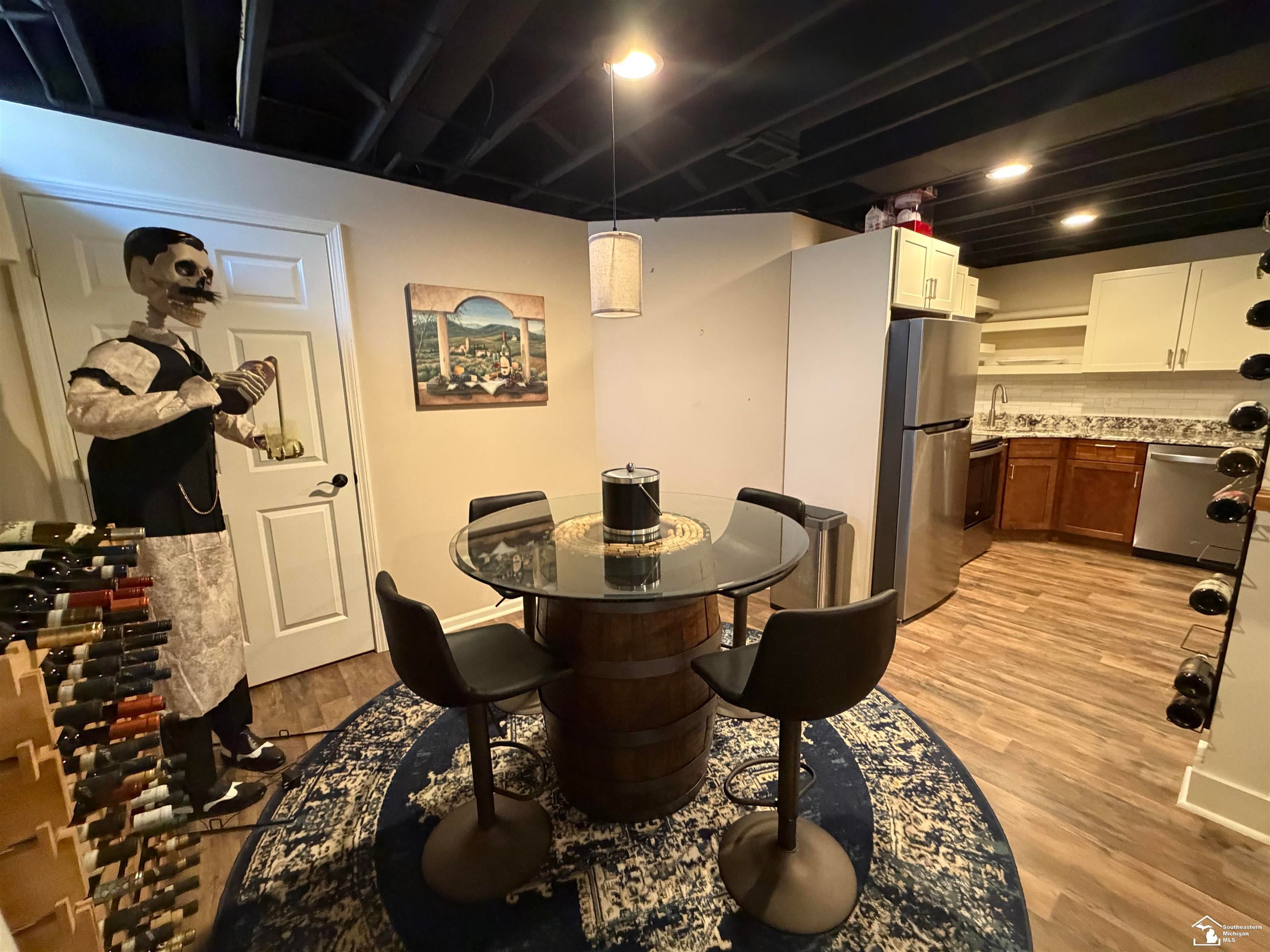 Newport, Michigan, 48166, United States, 3 Bedrooms Bedrooms, ,4 BathroomsBathrooms,Residential,For Sale,2048069