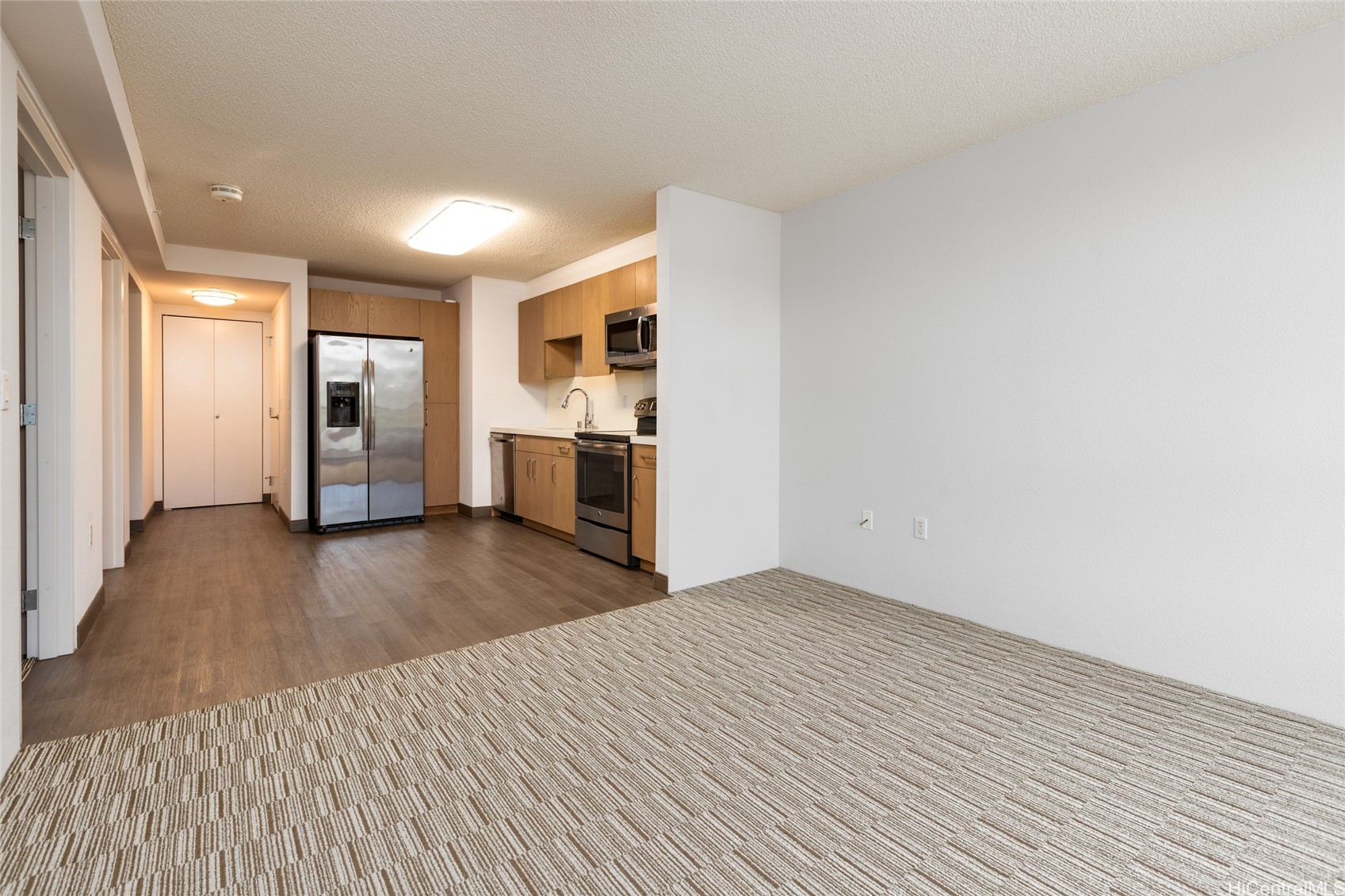 Honolulu, Hawaii, 96825, United States, 2 Bedrooms Bedrooms, ,2 BathroomsBathrooms,Residential,For Sale,1875289