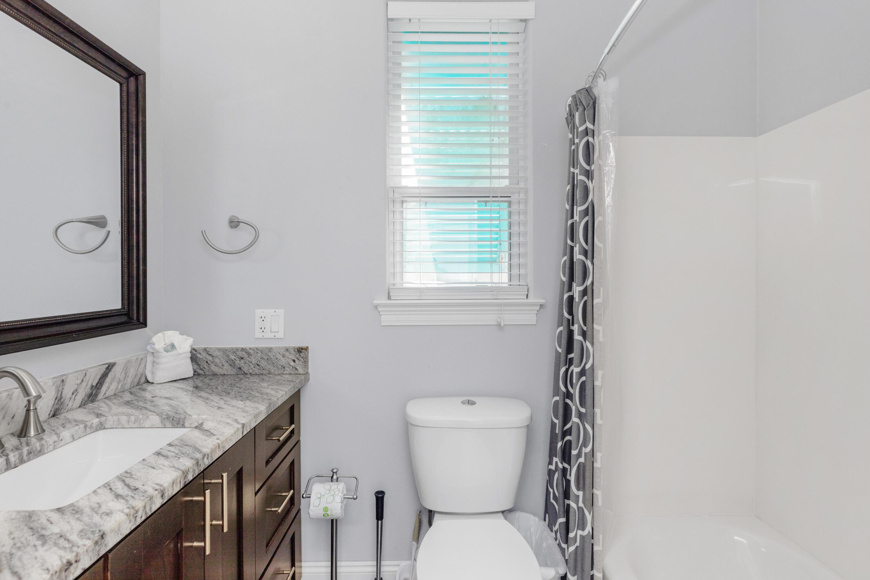 Destin, Florida, 32541, United States, 4 Bedrooms Bedrooms, ,4 BathroomsBathrooms,Residential,For Sale,1984209