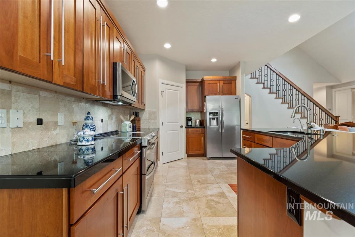 Eagle, Idaho, 83616-7135, United States, 4 Bedrooms Bedrooms, ,Residential,For Sale,1925898