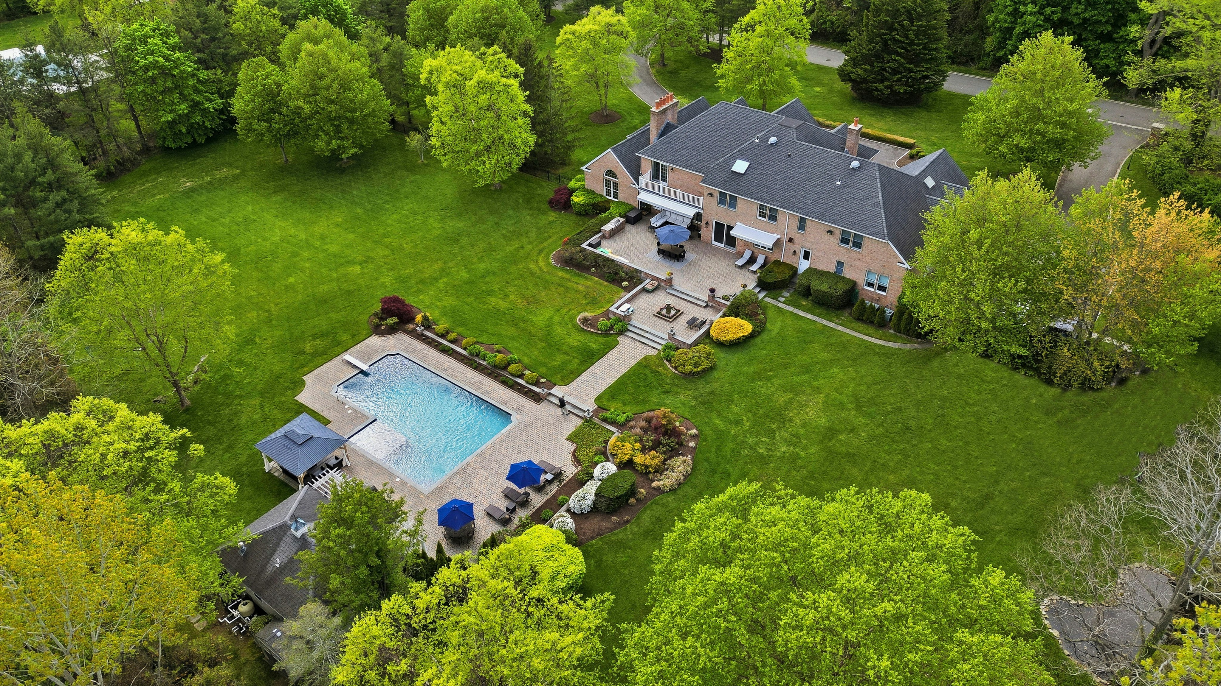  5 Westwood Court, Glen Head, NY, 11545 - 物件實景