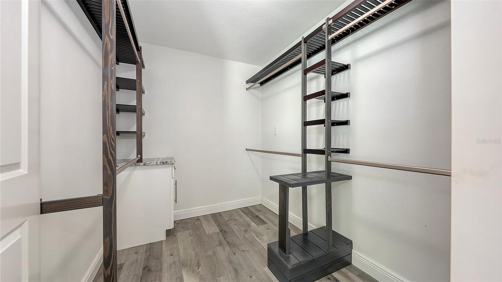 Sarasota, Florida, 34235, United States, 4 Bedrooms Bedrooms, ,3 BathroomsBathrooms,Residential,For Sale,1903701