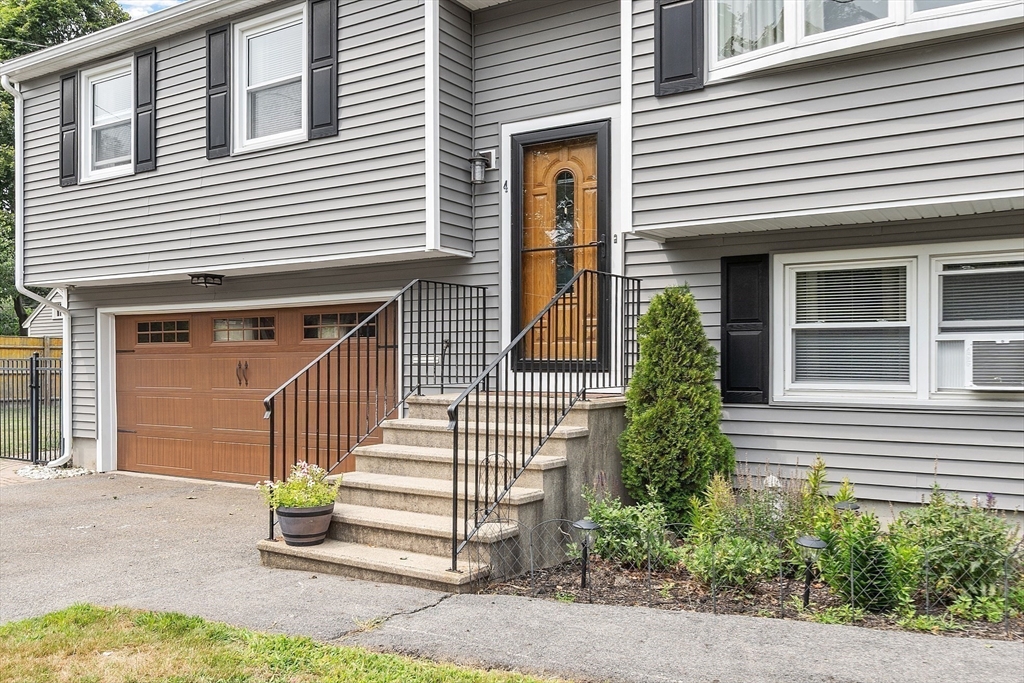 Beverly, Massachusetts, 01915, United States, 3 Bedrooms Bedrooms, ,2 BathroomsBathrooms,Residential,For Sale,1912054