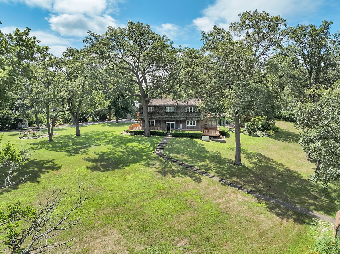 St. Anne, Illinois, 60964, United States, 4 Bedrooms Bedrooms, ,4 BathroomsBathrooms,Residential,For Sale,1901313