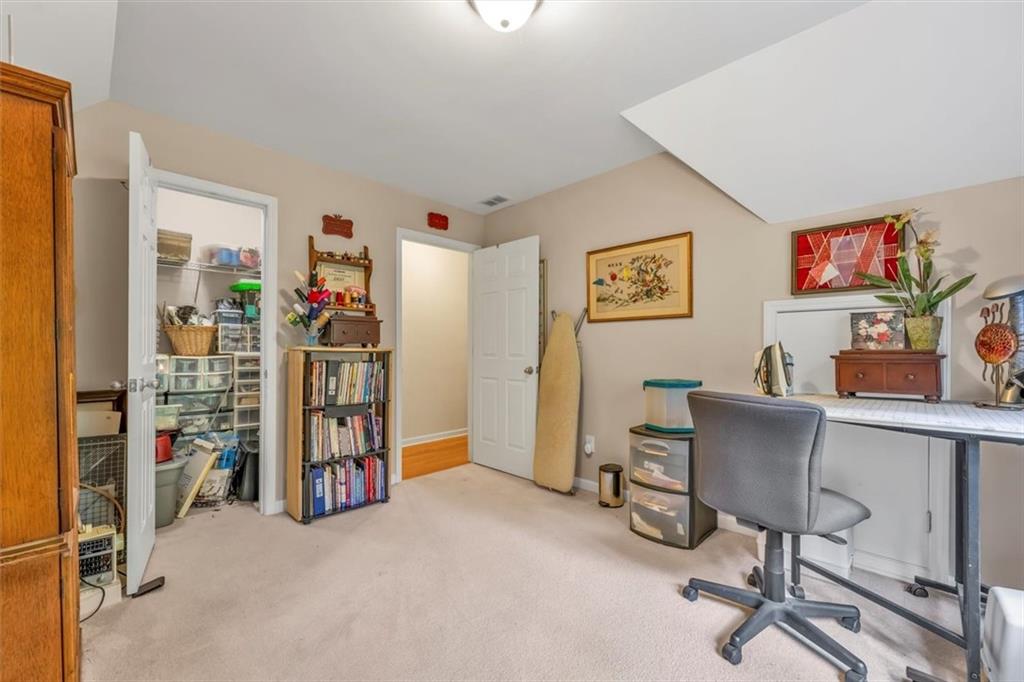 Commerce, Georgia, 30530, United States, 5 Bedrooms Bedrooms, ,4 BathroomsBathrooms,Residential,For Sale,1826945
