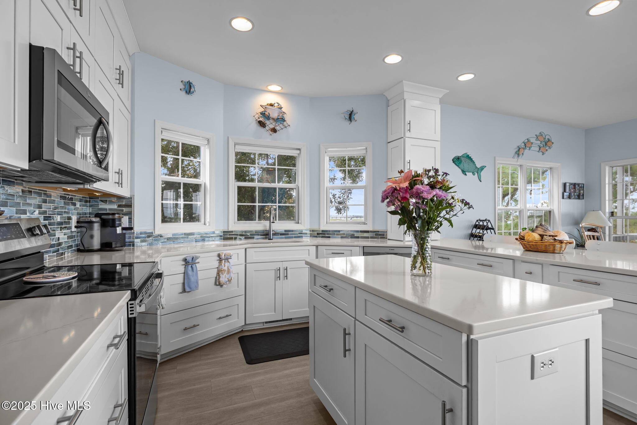 Emerald Isle, North Carolina, 28594, United States, 4 Bedrooms Bedrooms, ,6 BathroomsBathrooms,Residential,For Sale,1927428