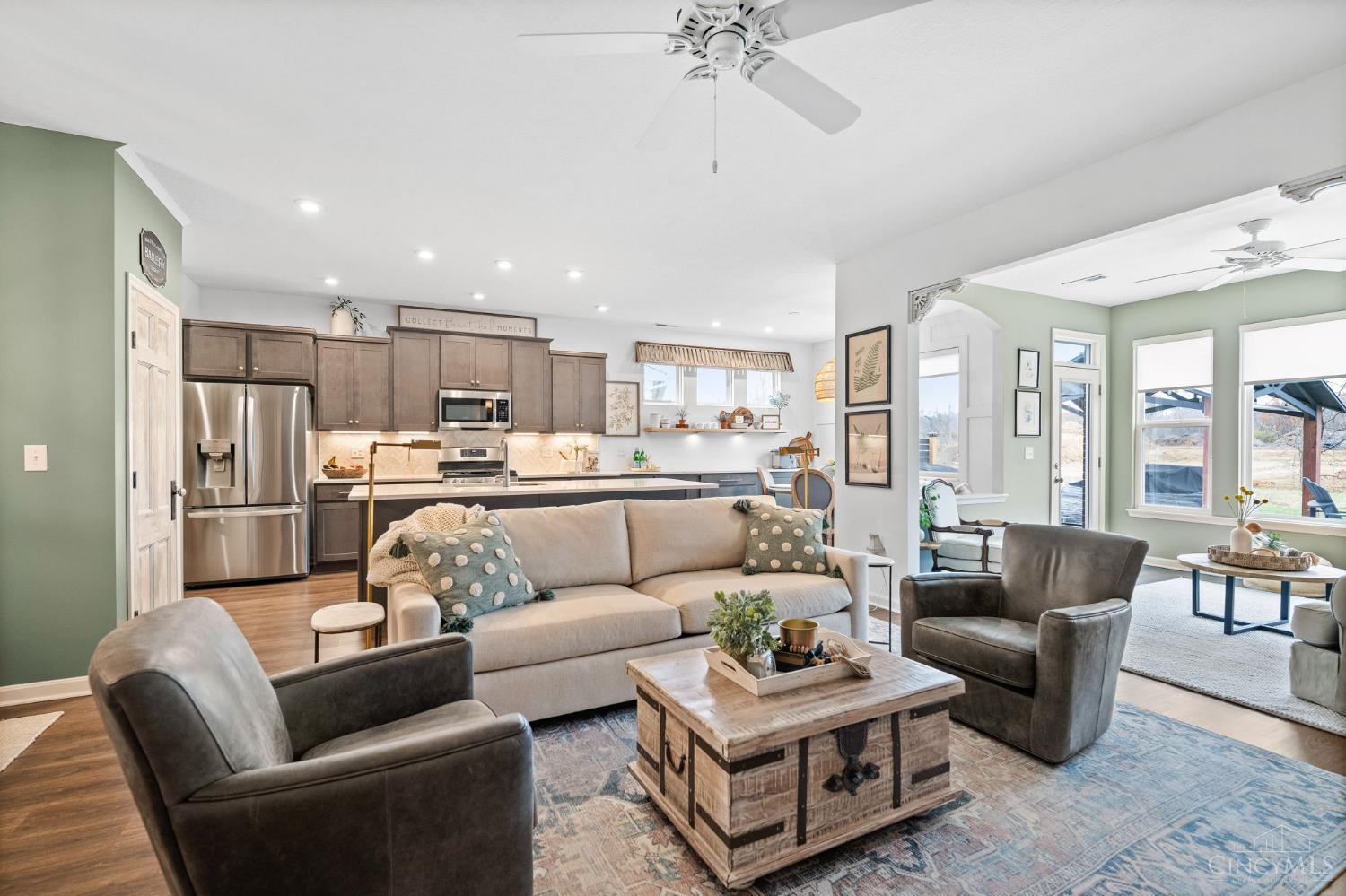 Middletown, Ohio, 45005, United States, 3 Bedrooms Bedrooms, ,2 BathroomsBathrooms,Residential,For Sale,1997212