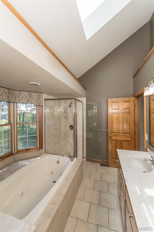 Chesterfield, Missouri, 63017, United States, 4 Bedrooms Bedrooms, ,4 BathroomsBathrooms,Residential,For Sale,1917696