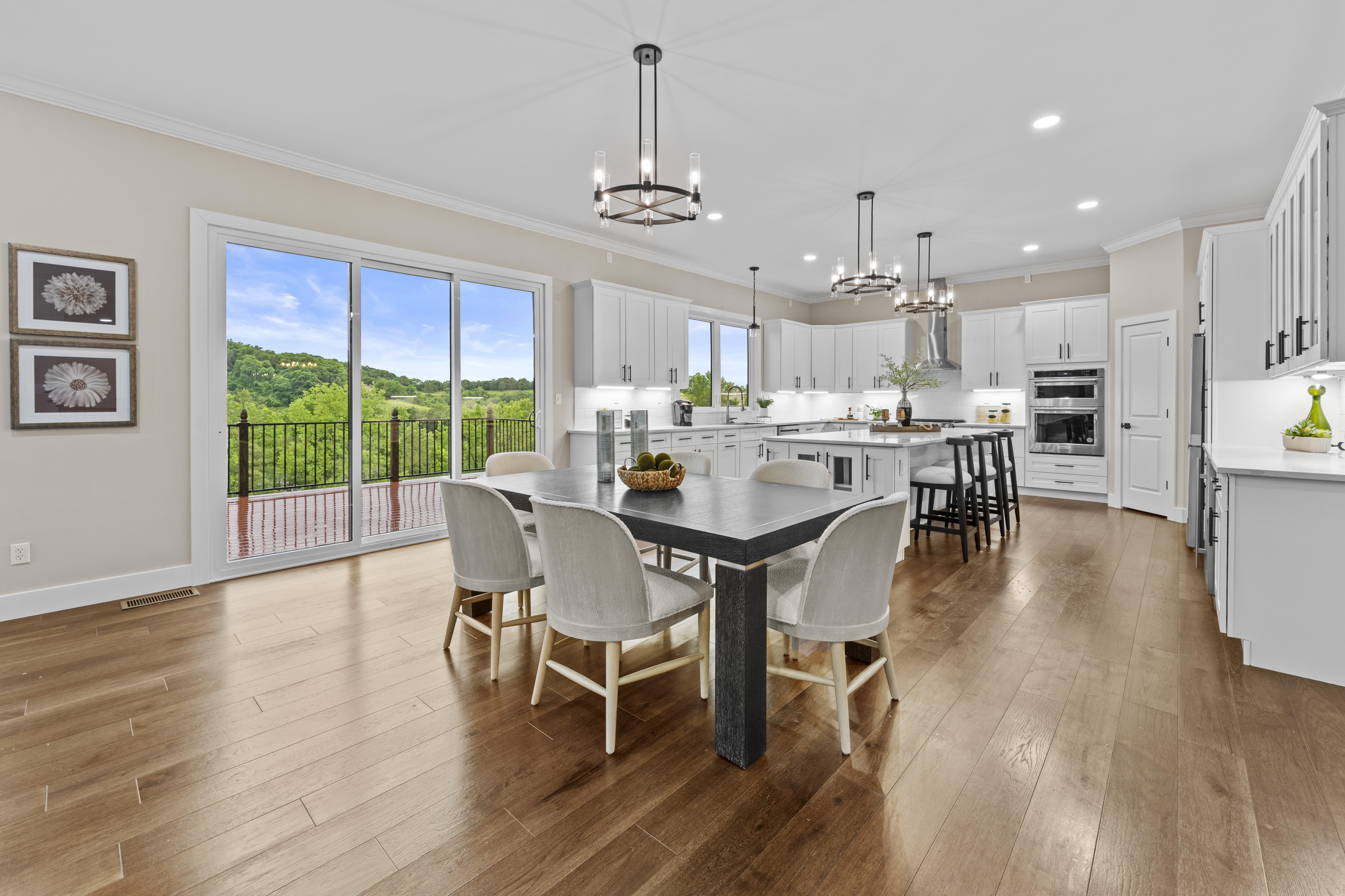  Completed New Construction Ranch in Saint Albans Vineyards - 物件實景