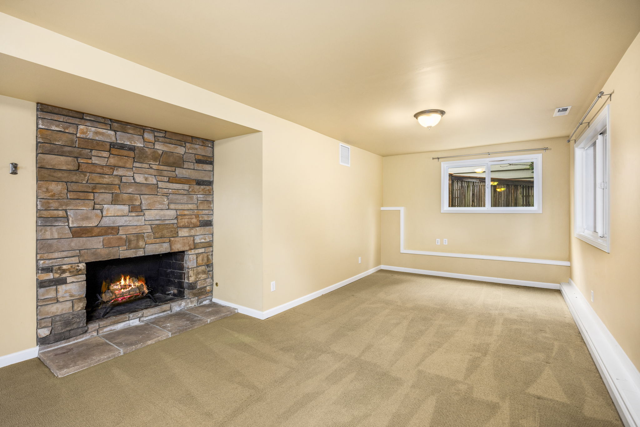  231 105th Ave SE, Bellevue, WA 98004 - 物件實景