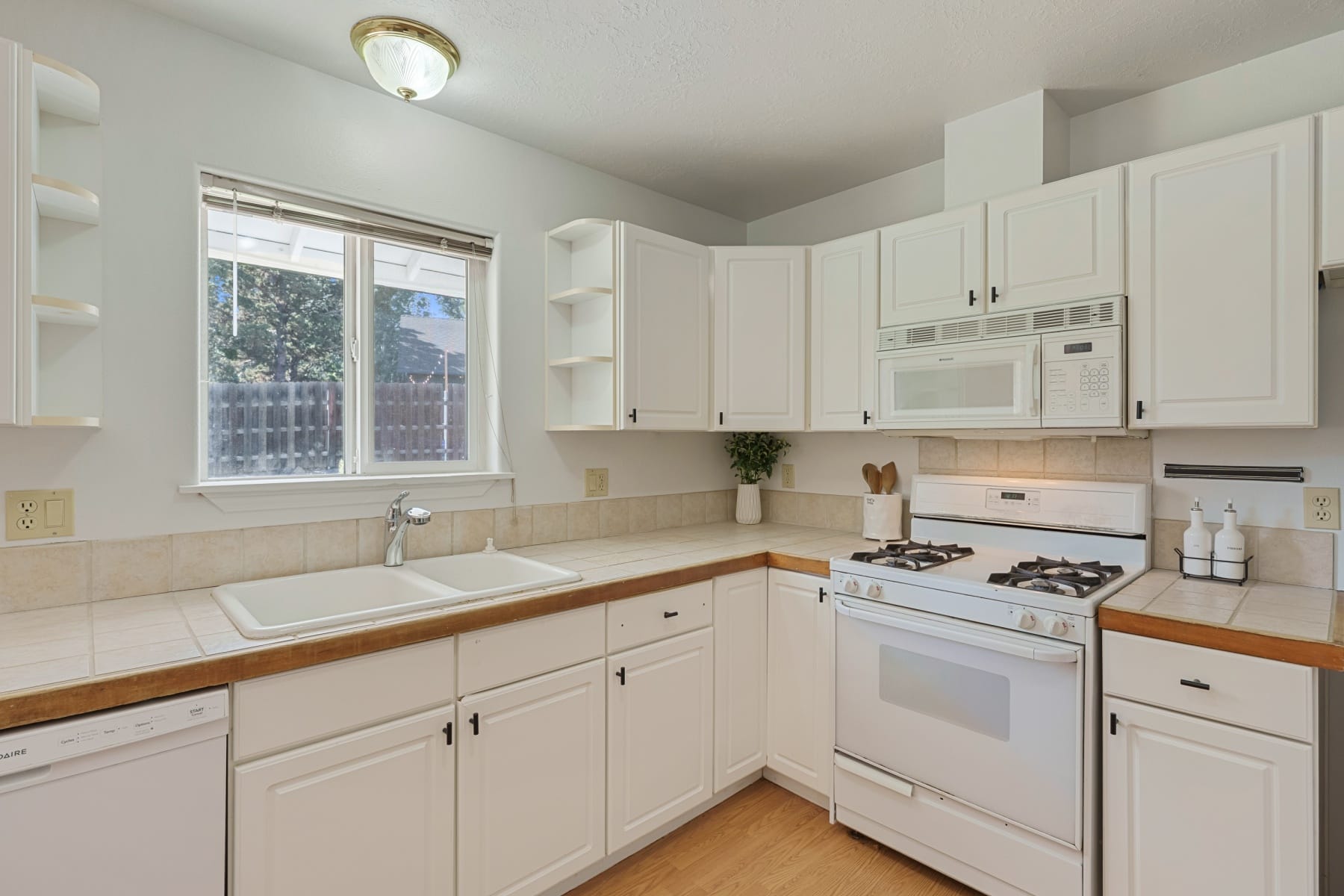  1052 NE Francis Court Bend, OR 97701 - 物件實景