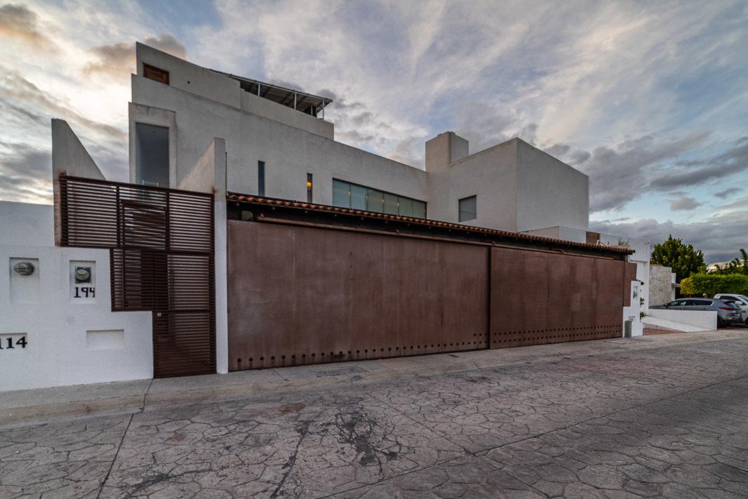 Circuito Mirador del campanario, Querétaro, Querétaro, 76146, Mexico, 4 Bedrooms Bedrooms, ,5 BathroomsBathrooms,Residential,For Sale,Circuito Mirador del campanario,1443535