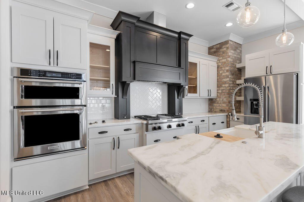 Gulfport, Mississippi, 39501, United States, 4 Bedrooms Bedrooms, ,3 BathroomsBathrooms,Residential,For Sale,1974056