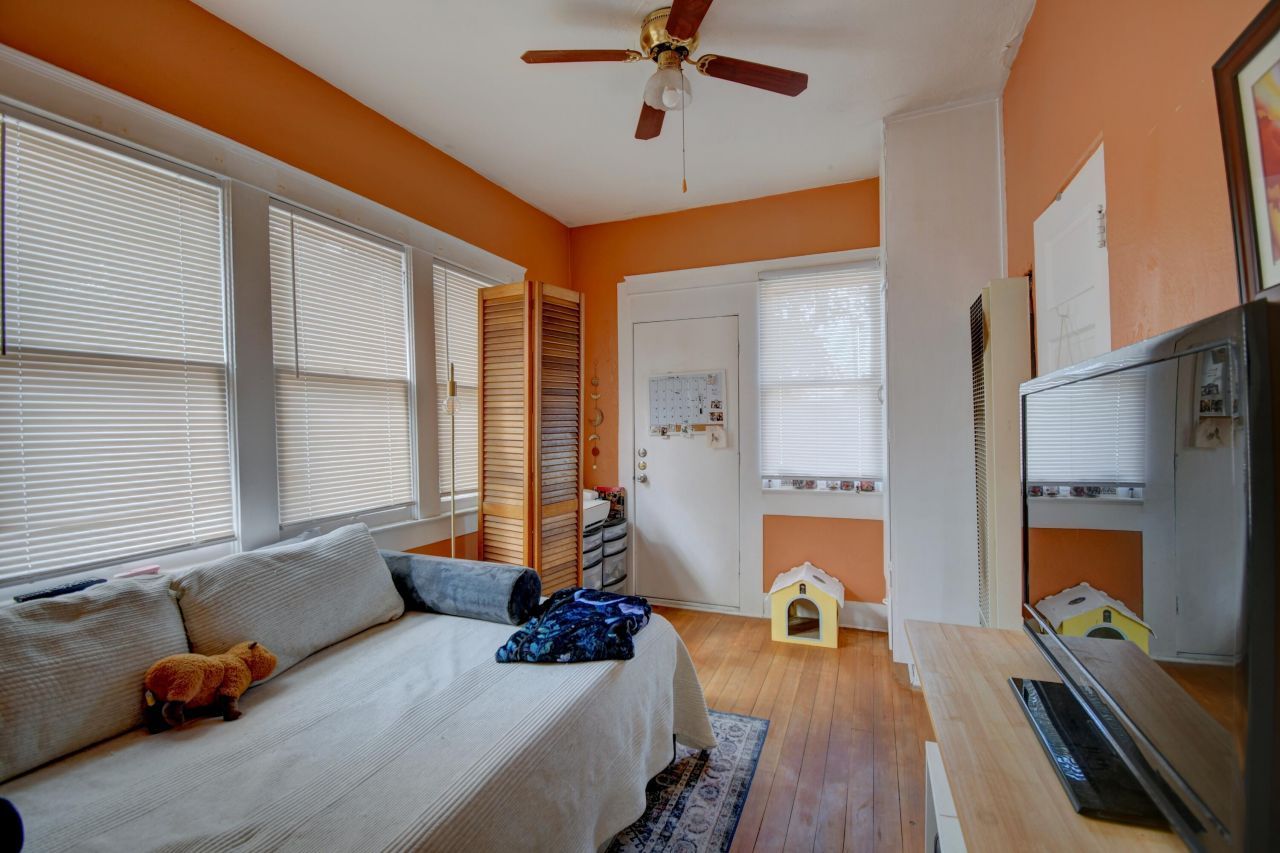 Albuquerque, New Mexico, 87106, United States, 2 Bedrooms Bedrooms, ,Residential,For Sale,1964025