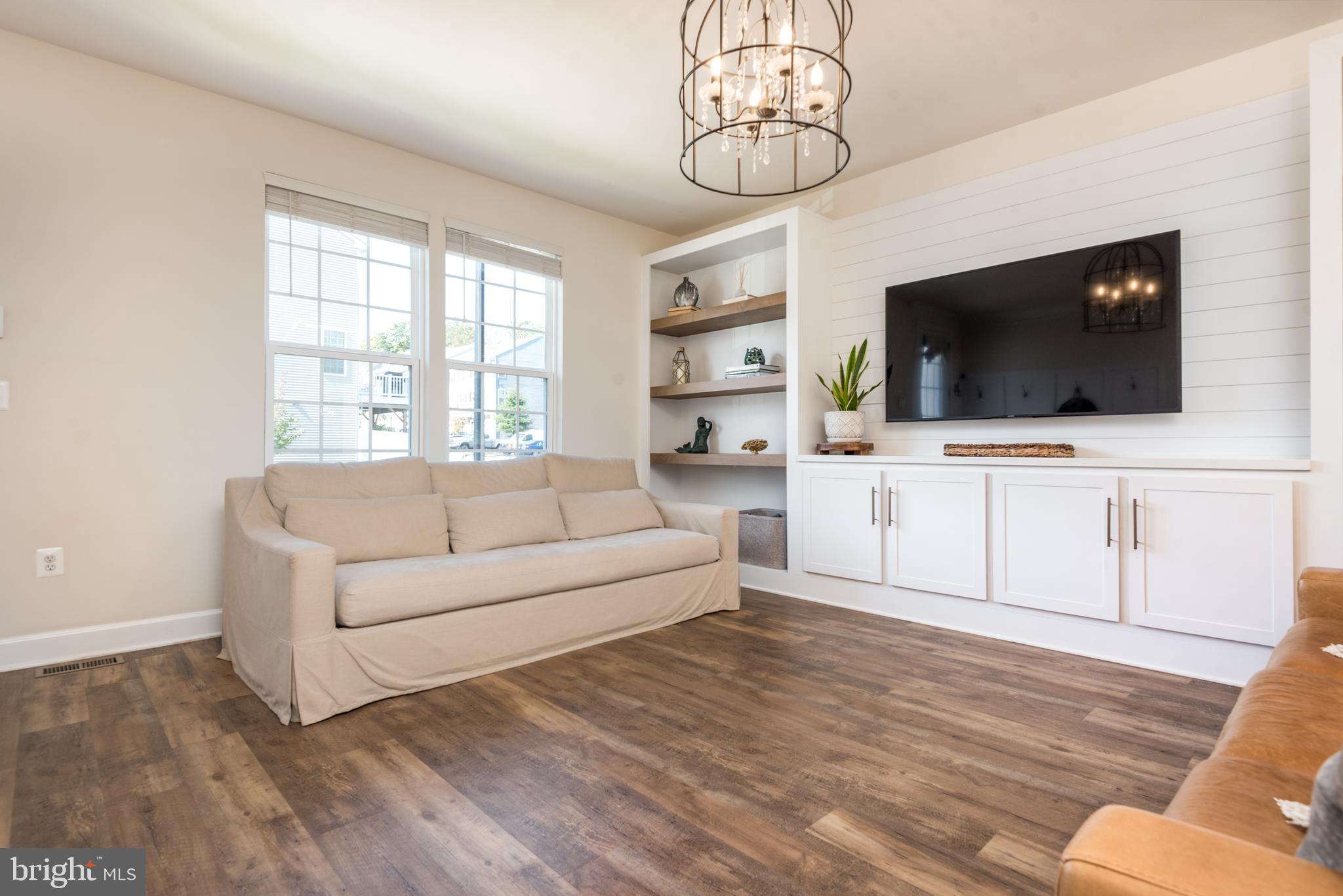 Haymarket, Virginia, 20169, United States, 4 Bedrooms Bedrooms, ,4 BathroomsBathrooms,Residential,For Sale,1980025