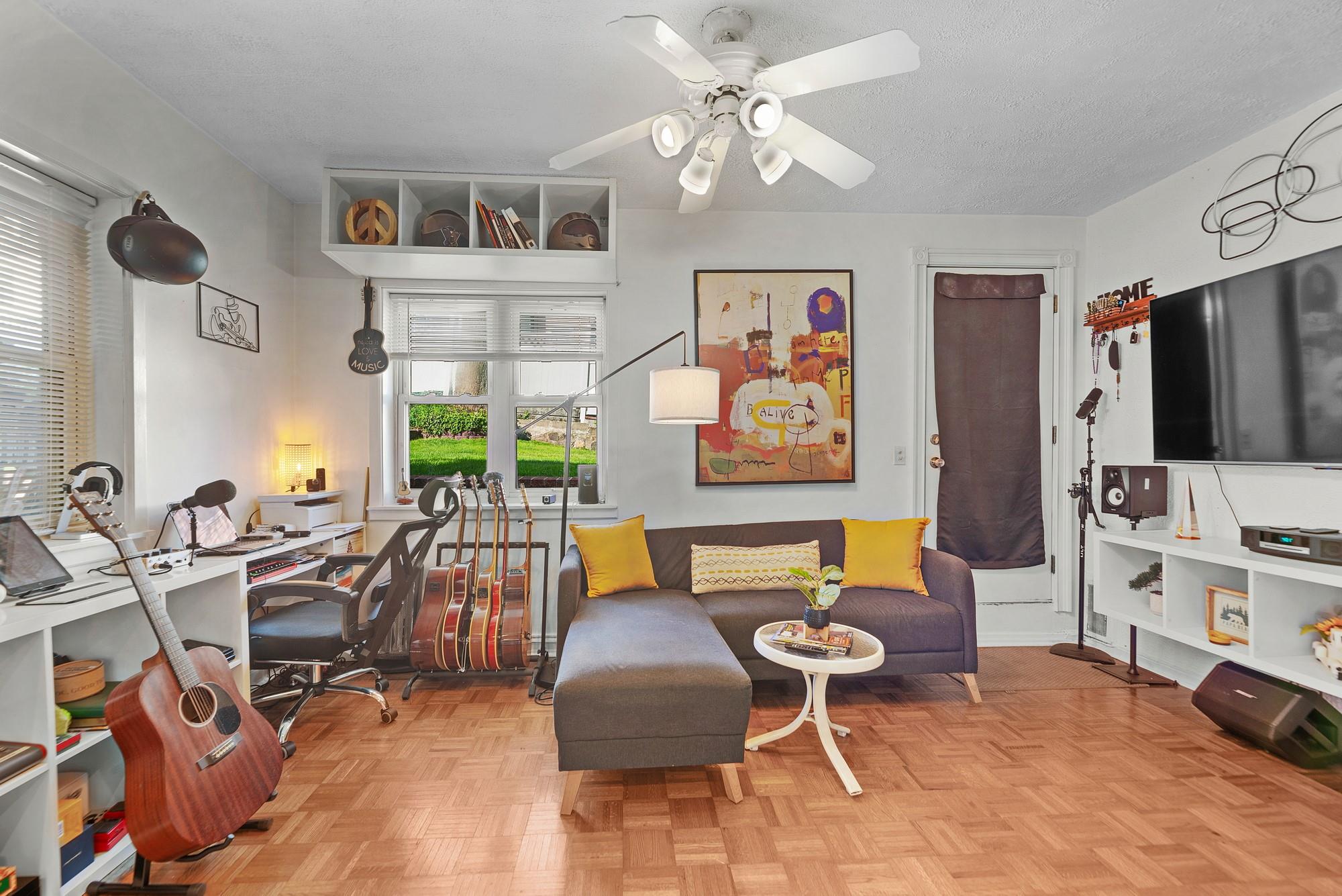 Yonkers, New York, 10704, United States, 3 Bedrooms Bedrooms, ,3 BathroomsBathrooms,Residential,For Sale,1796688