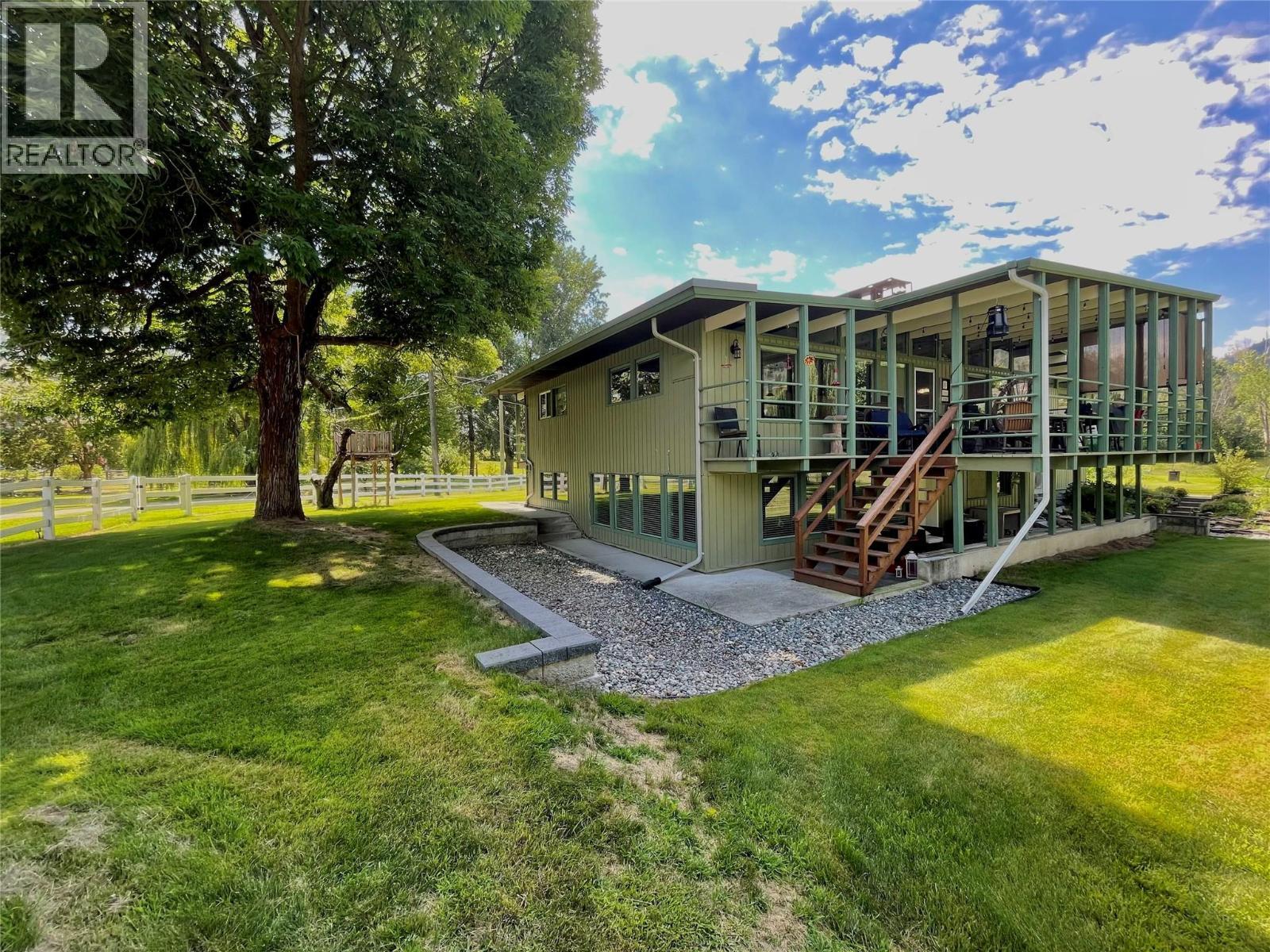 KAMLOOPS, British Columbia, V2H 1M4, CA, 5 Bedrooms Bedrooms, ,2 BathroomsBathrooms,Residential,For Sale,1912088