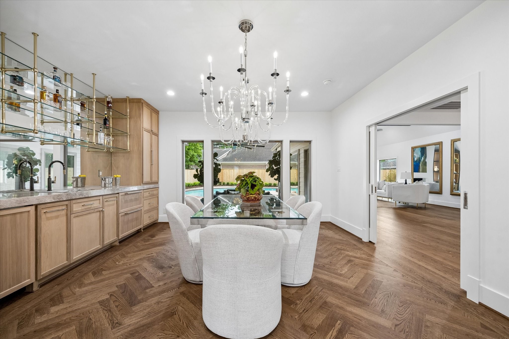  620 Stoneleigh Drive - 物件實景
