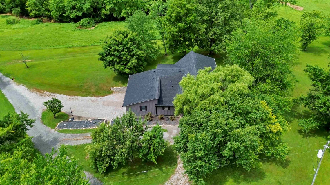 Somerset, Kentucky, 42503, United States, 4 Bedrooms Bedrooms, ,3 BathroomsBathrooms,Residential,For Sale,1938431