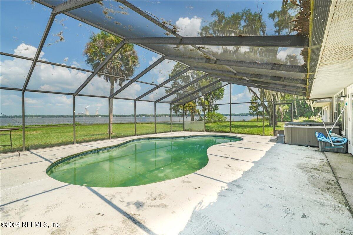 East Palatka, Florida, 32131, United States, 4 Bedrooms Bedrooms, ,4 BathroomsBathrooms,Residential,For Sale,1922938