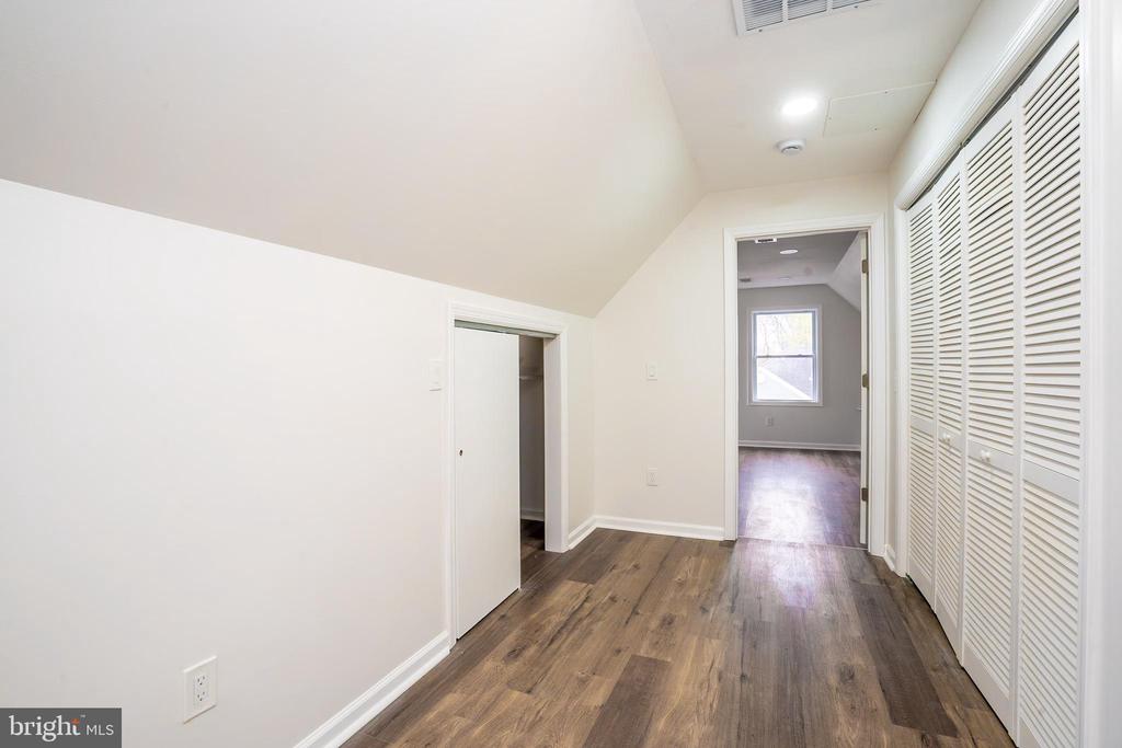 Hightstown, New Jersey, 08520, United States, 7 Bedrooms Bedrooms, ,5 BathroomsBathrooms,Residential,For Sale,1938166