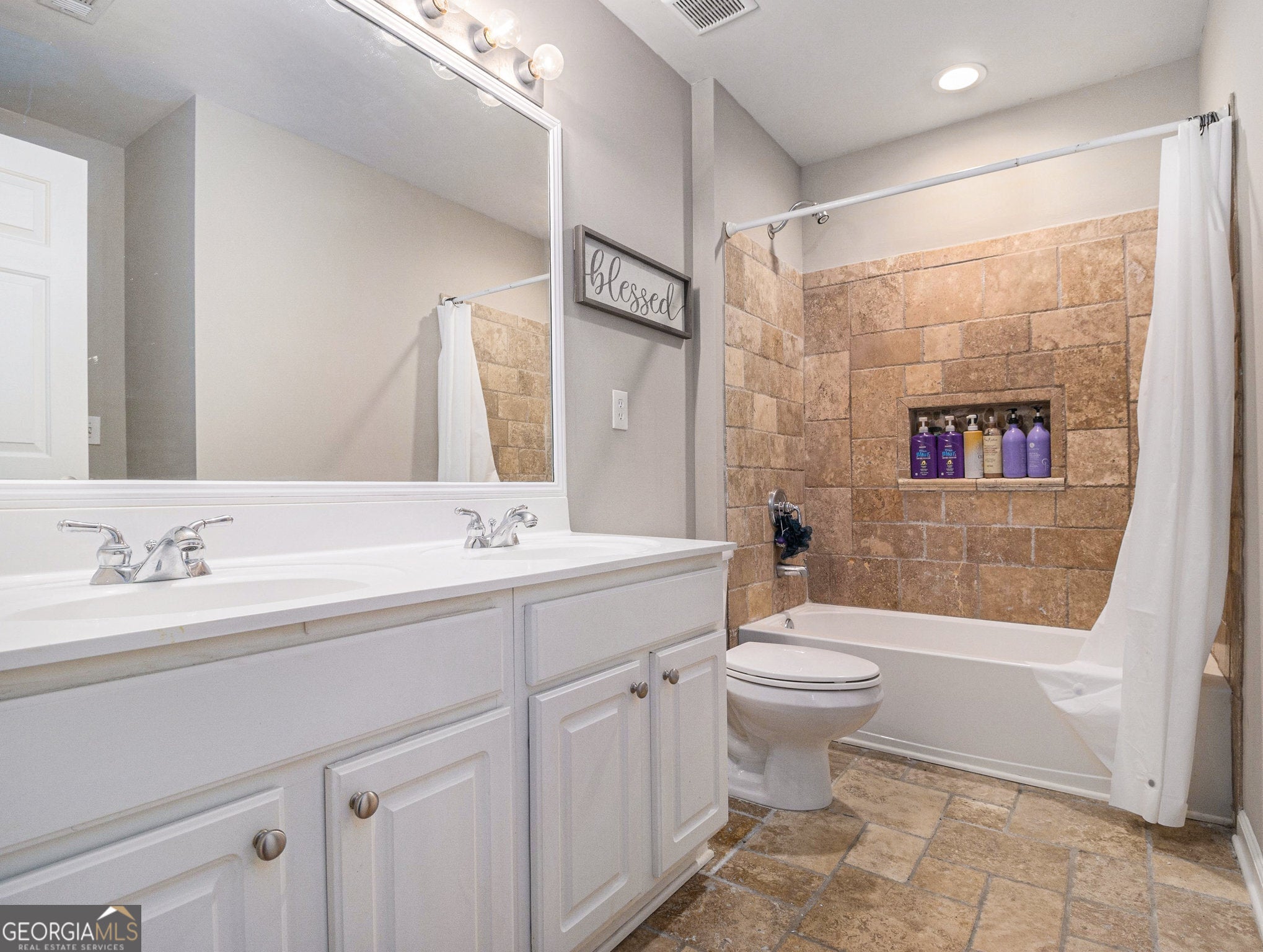 Suwanee, Georgia, 30024, United States, 7 Bedrooms Bedrooms, ,4 BathroomsBathrooms,Residential,For Sale,1858986
