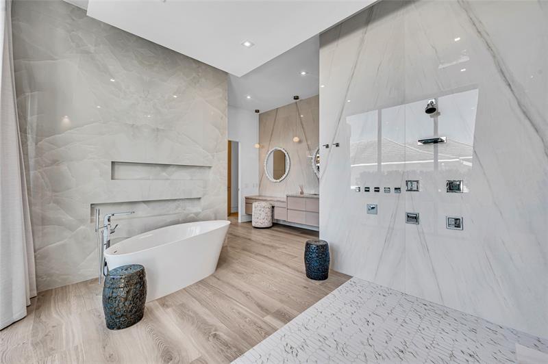 Fort Lauderdale, Florida, 33301, United States, 5 Bedrooms Bedrooms, ,8 BathroomsBathrooms,Residential,For Sale,1971363