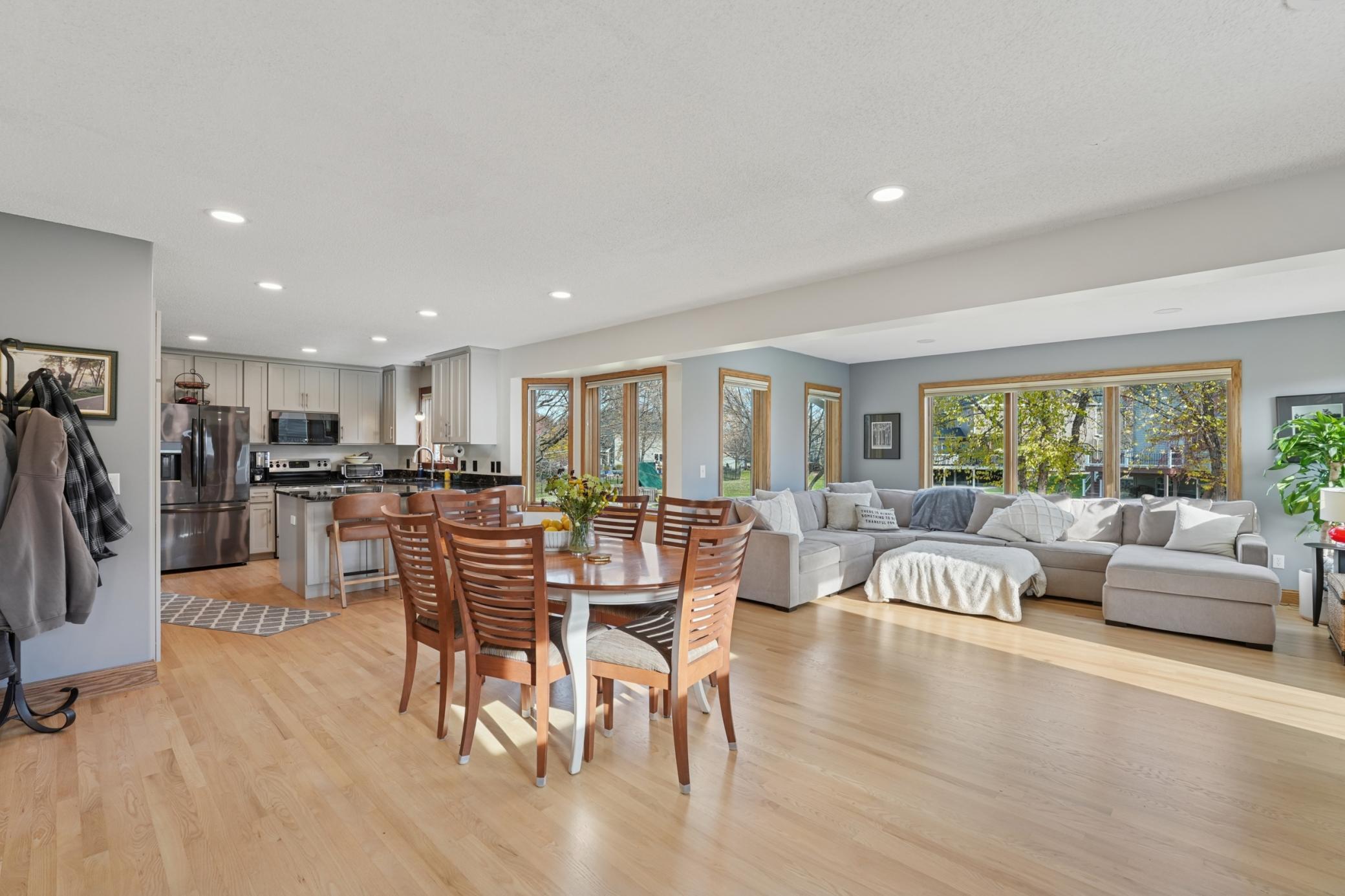 Lino Lakes, Minnesota, 55038, United States, 5 Bedrooms Bedrooms, ,3 BathroomsBathrooms,Residential,For Sale,2001620