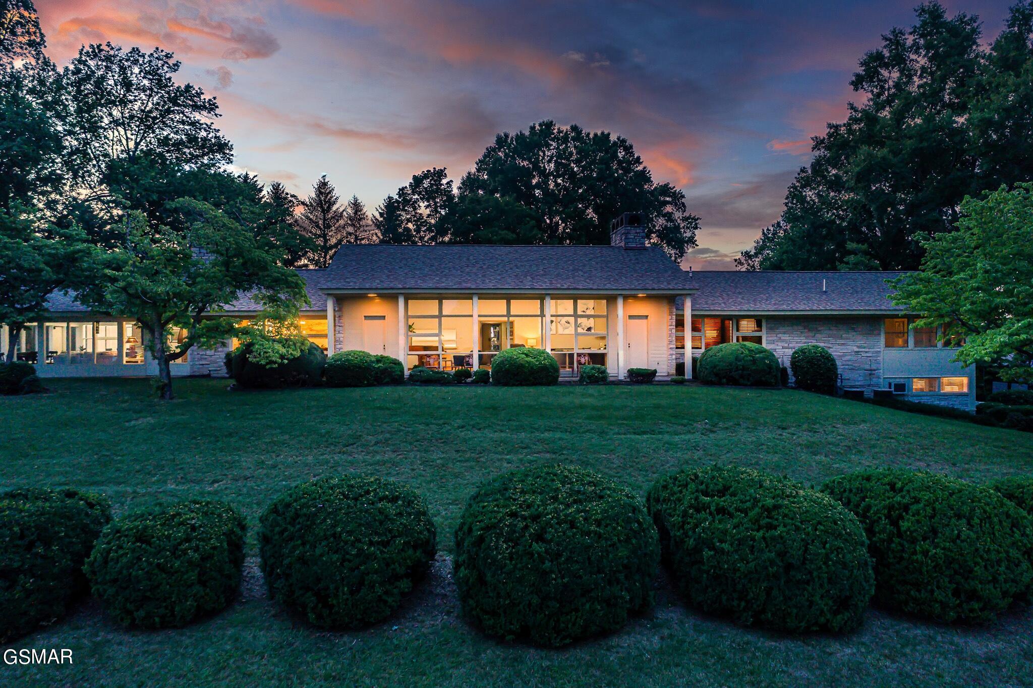 Sevierville, Tennessee, 37862, United States, 6 Bedrooms Bedrooms, ,9 BathroomsBathrooms,Residential,For Sale,1973767