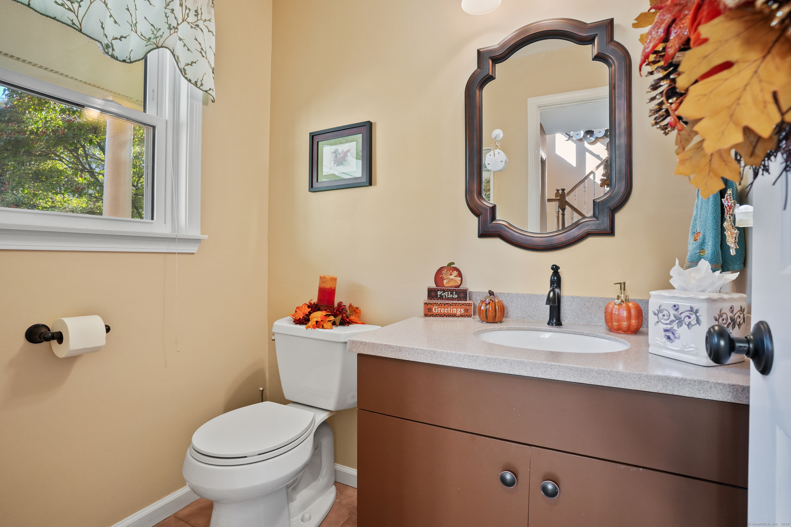 New Milford, Connecticut, 06776, United States, 2 Bedrooms Bedrooms, ,3 BathroomsBathrooms,Residential,For Sale,1970230