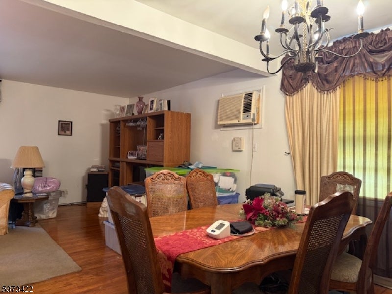 Roselle Boro, New Jersey, 07203, United States, ,2 BathroomsBathrooms,Residential,For Sale,1899301