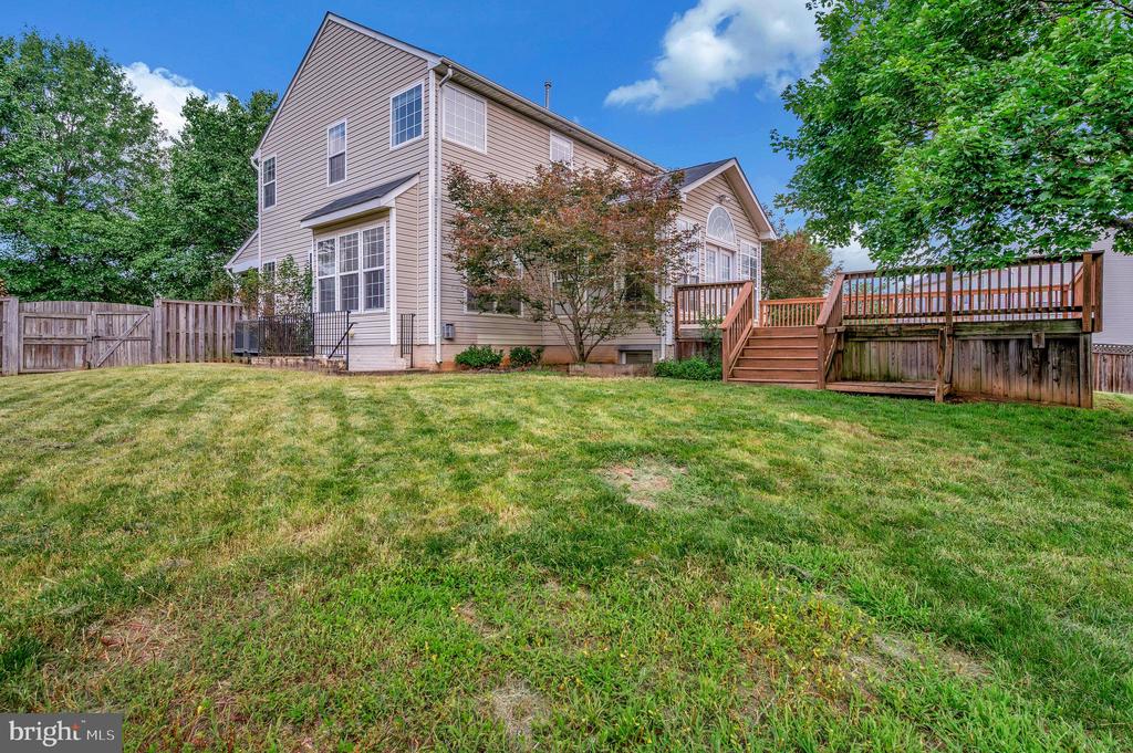 Bealeton, Virginia, 22712, United States, 6 Bedrooms Bedrooms, ,4 BathroomsBathrooms,Residential,For Sale,1916093