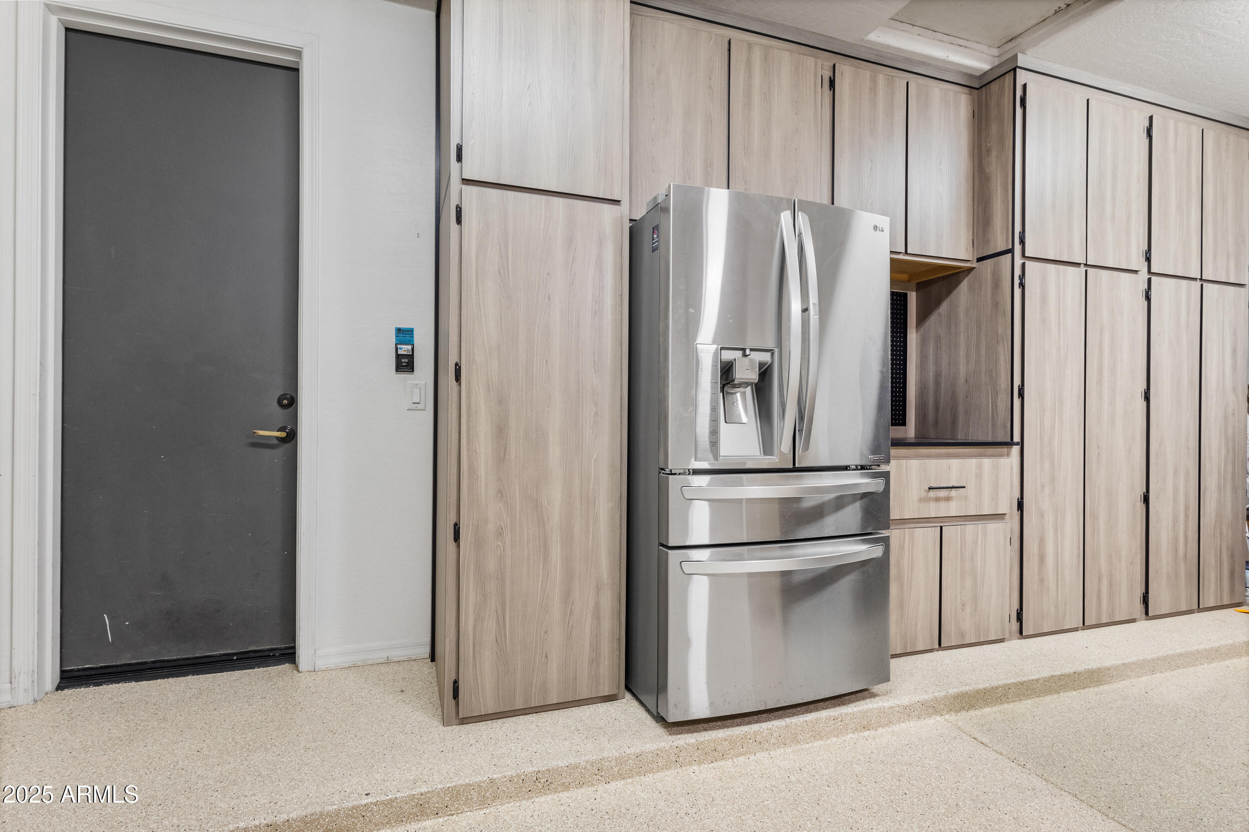 Phoenix, Arizona, 85050, United States, 5 Bedrooms Bedrooms, ,Residential,For Sale,1949706