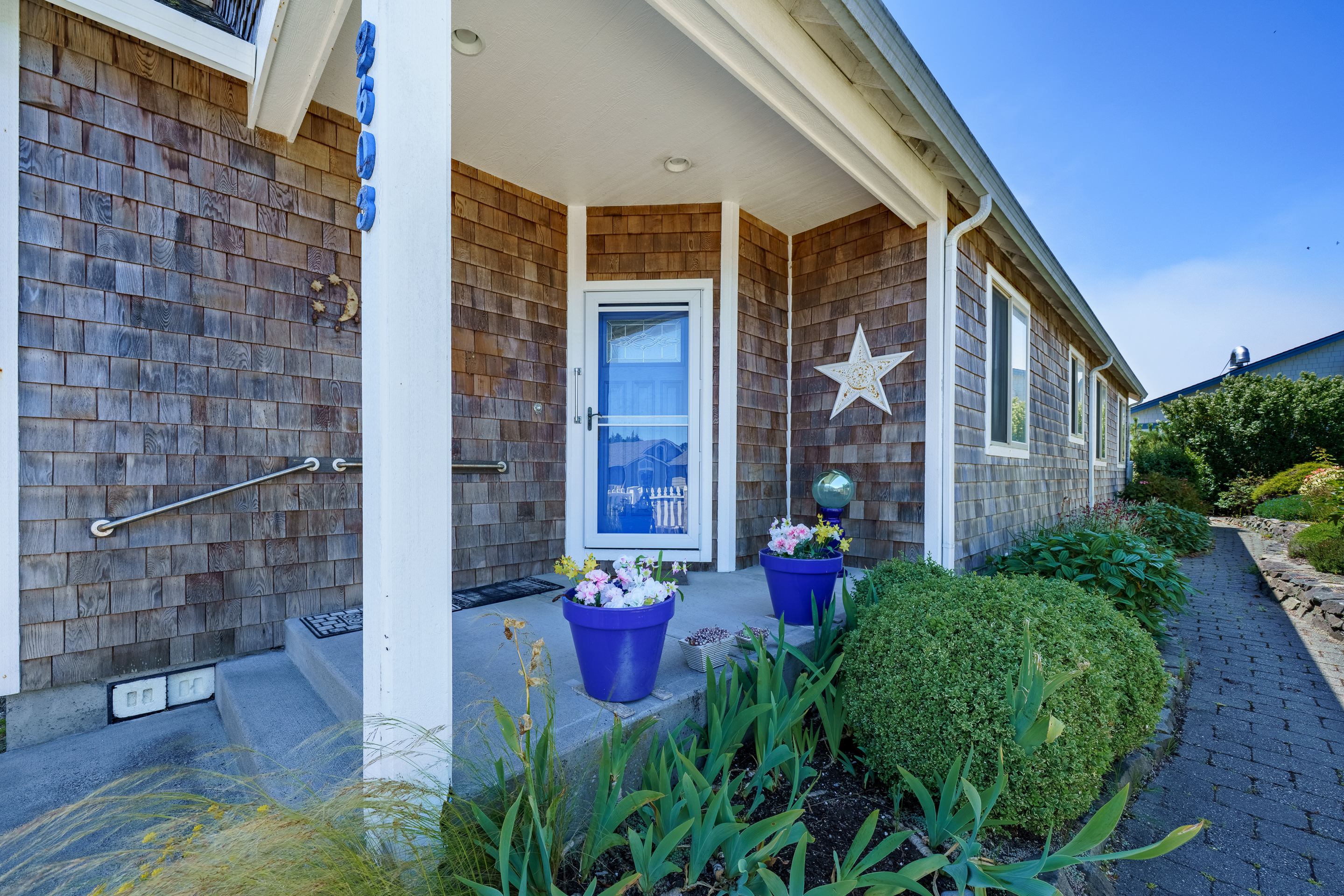 Long Beach, Washington, 98631, United States, 4 Bedrooms Bedrooms, ,3 BathroomsBathrooms,Residential,For Sale,1942536