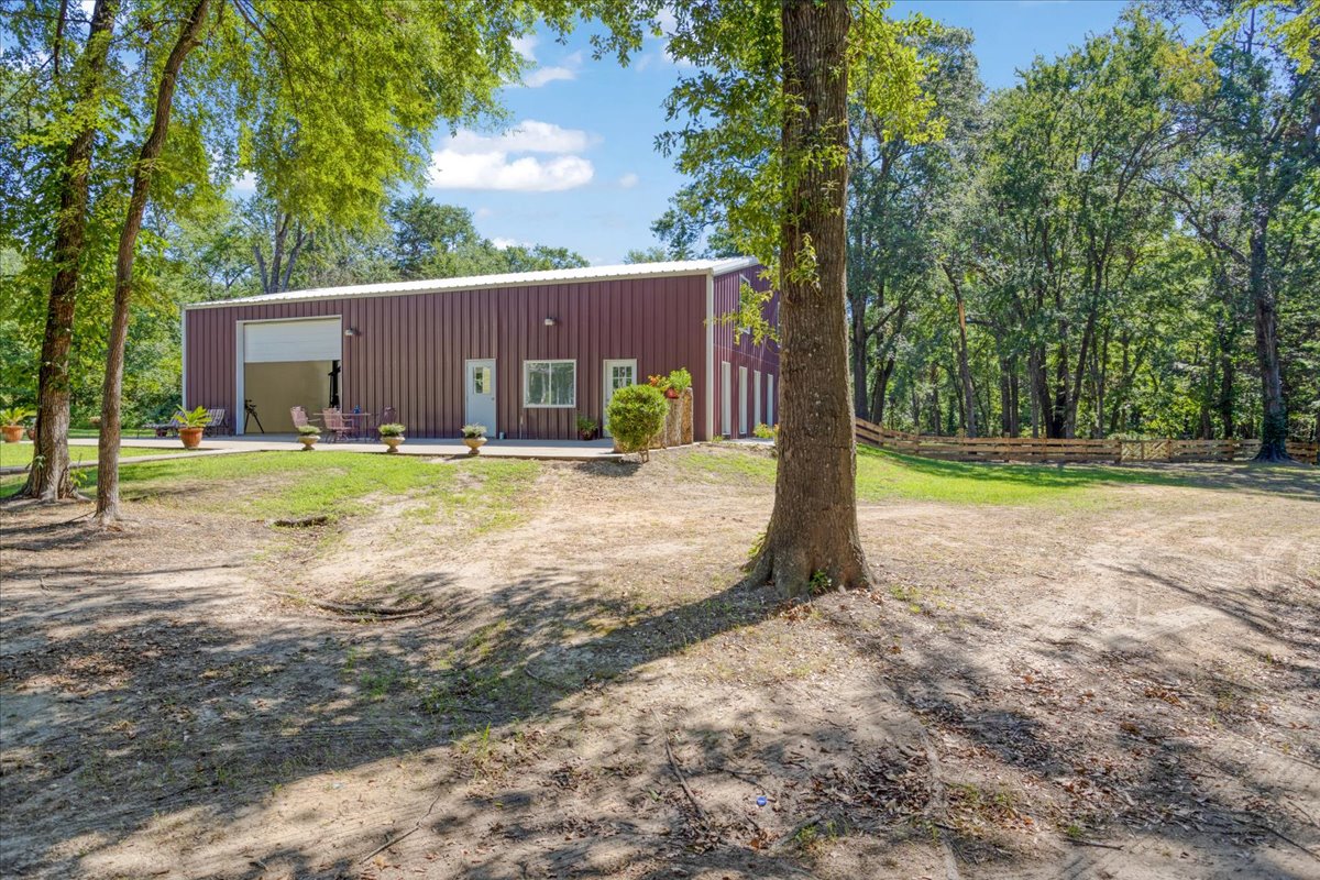 Bonham, Texas, 75418, United States, 6 Bedrooms Bedrooms, ,3 BathroomsBathrooms,Residential,For Sale,1983606