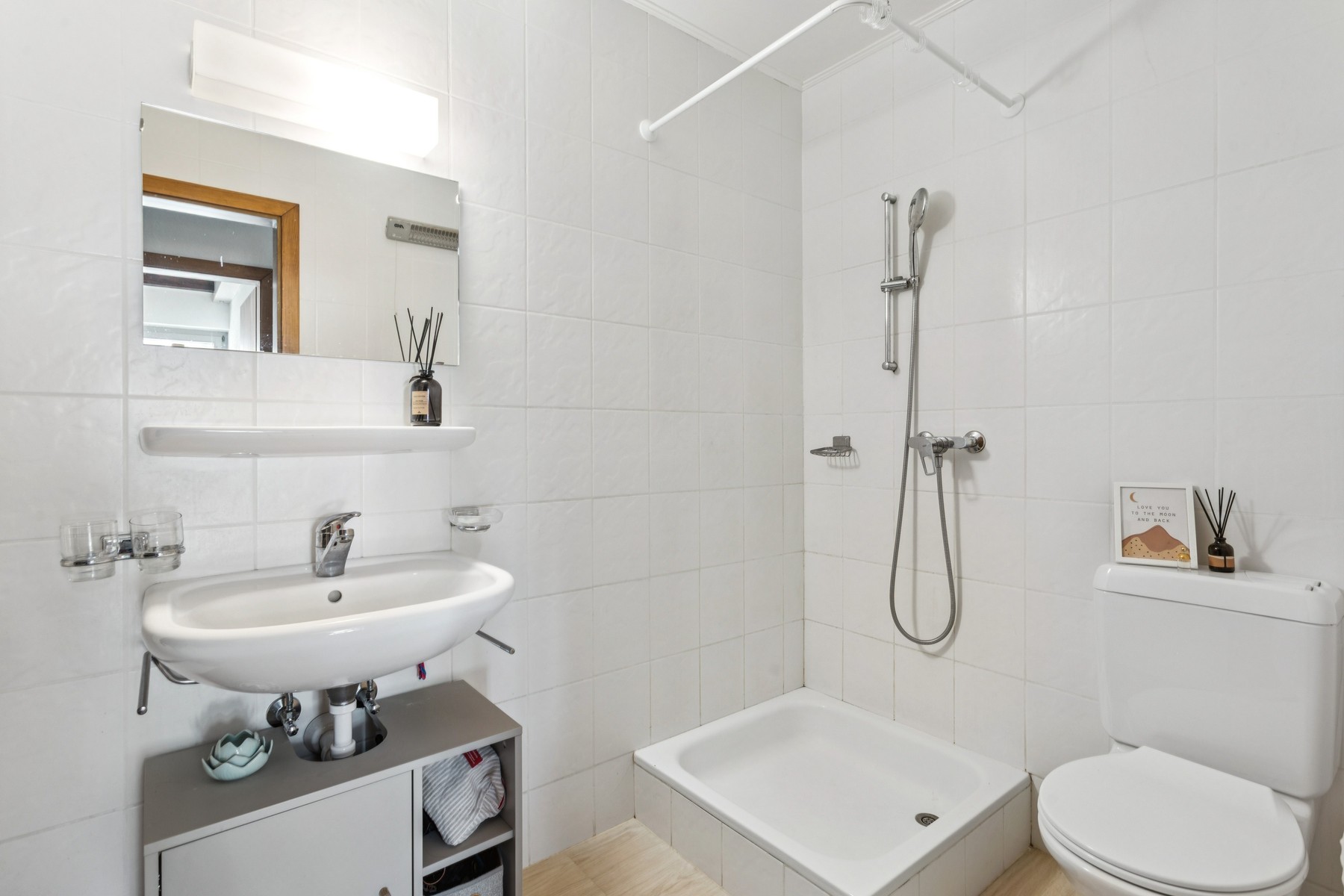 Spacious rooms that inspire, charming character, a home ready to move into - 物件實景