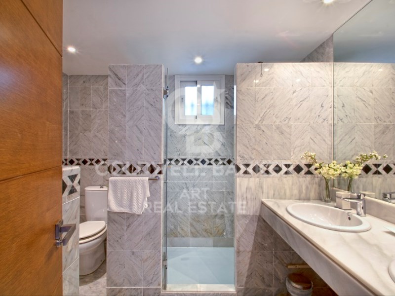 Marbella, Andalusia, ES, 5 Bedrooms Bedrooms, ,4 BathroomsBathrooms,Residential,For Sale,1848501